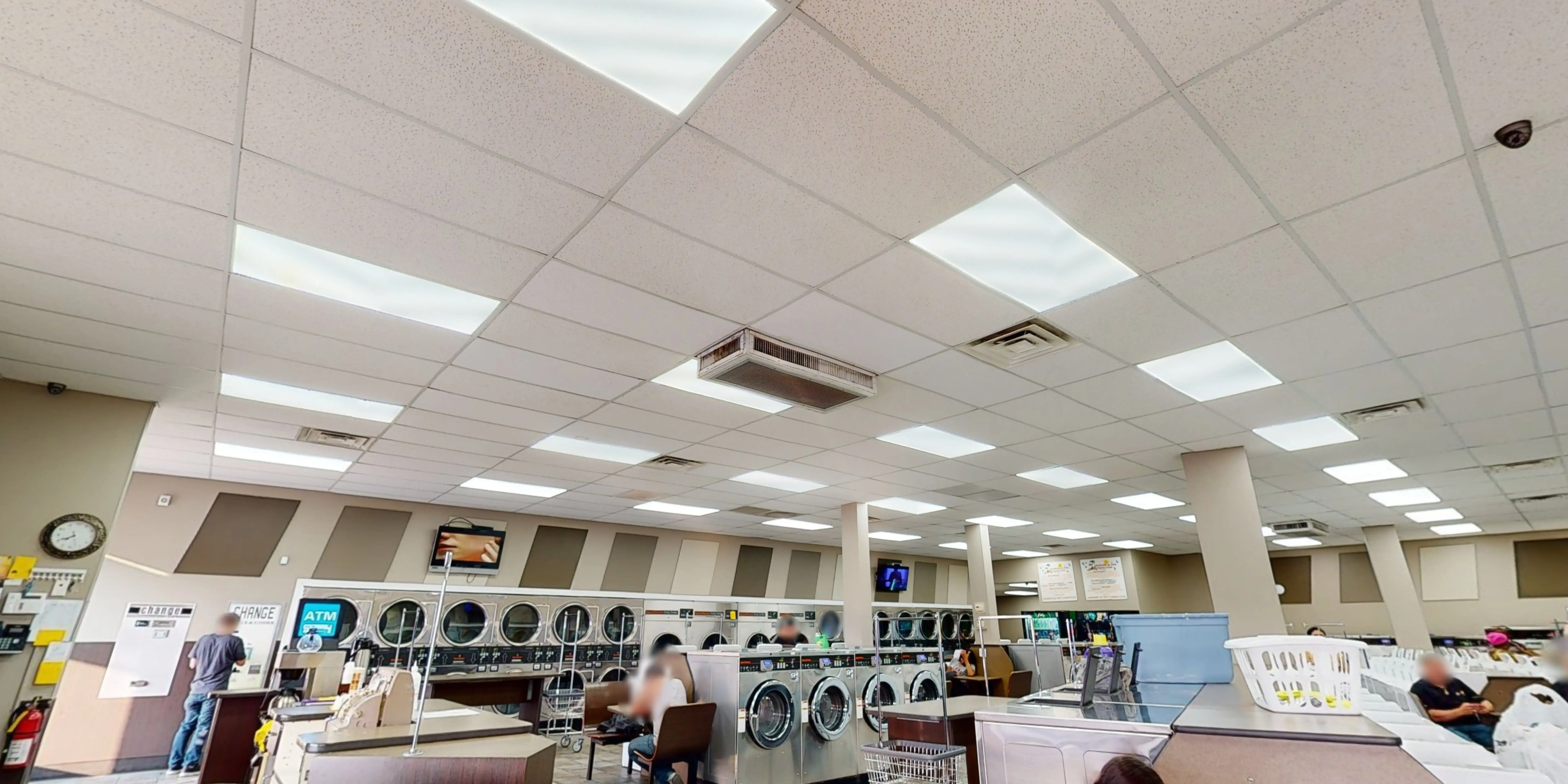 Laundry & Tan Connection - Image 15