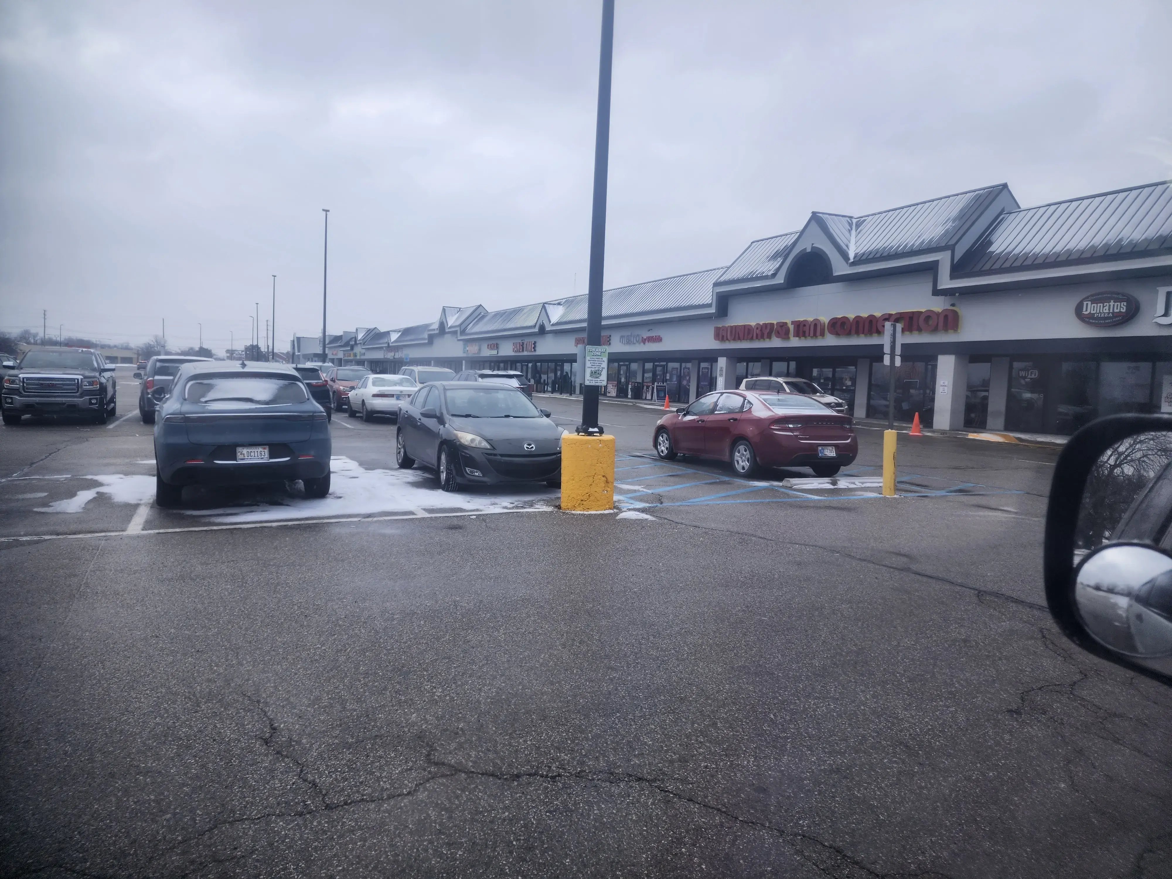 Laundry & Tan Connection - Image 8