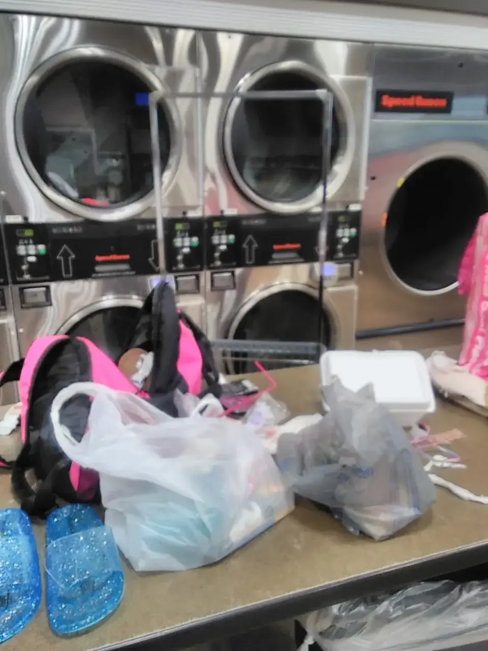 Laundry & Tan Connection - Image 12