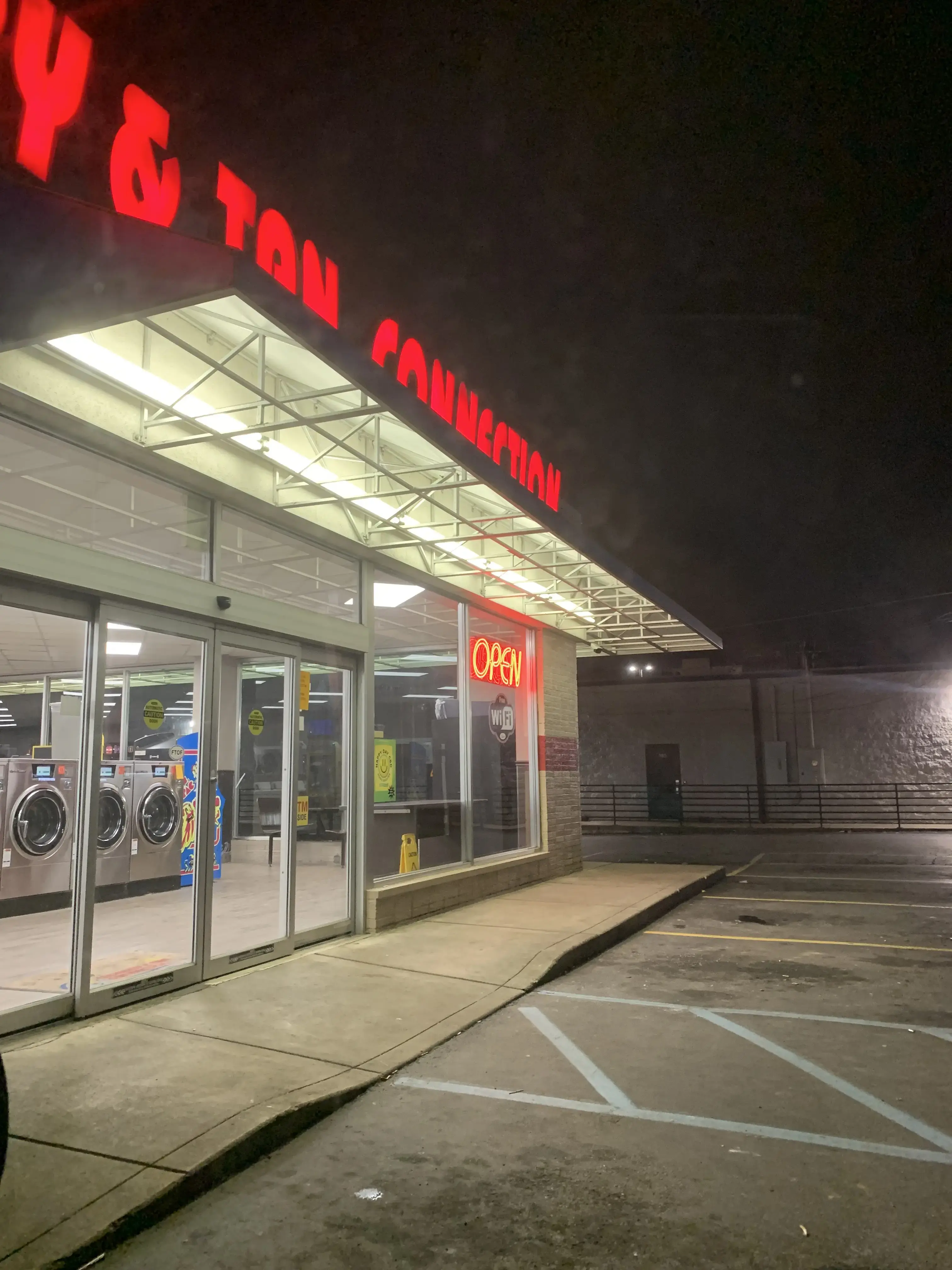 Laundry & Tan Connection - Image 13