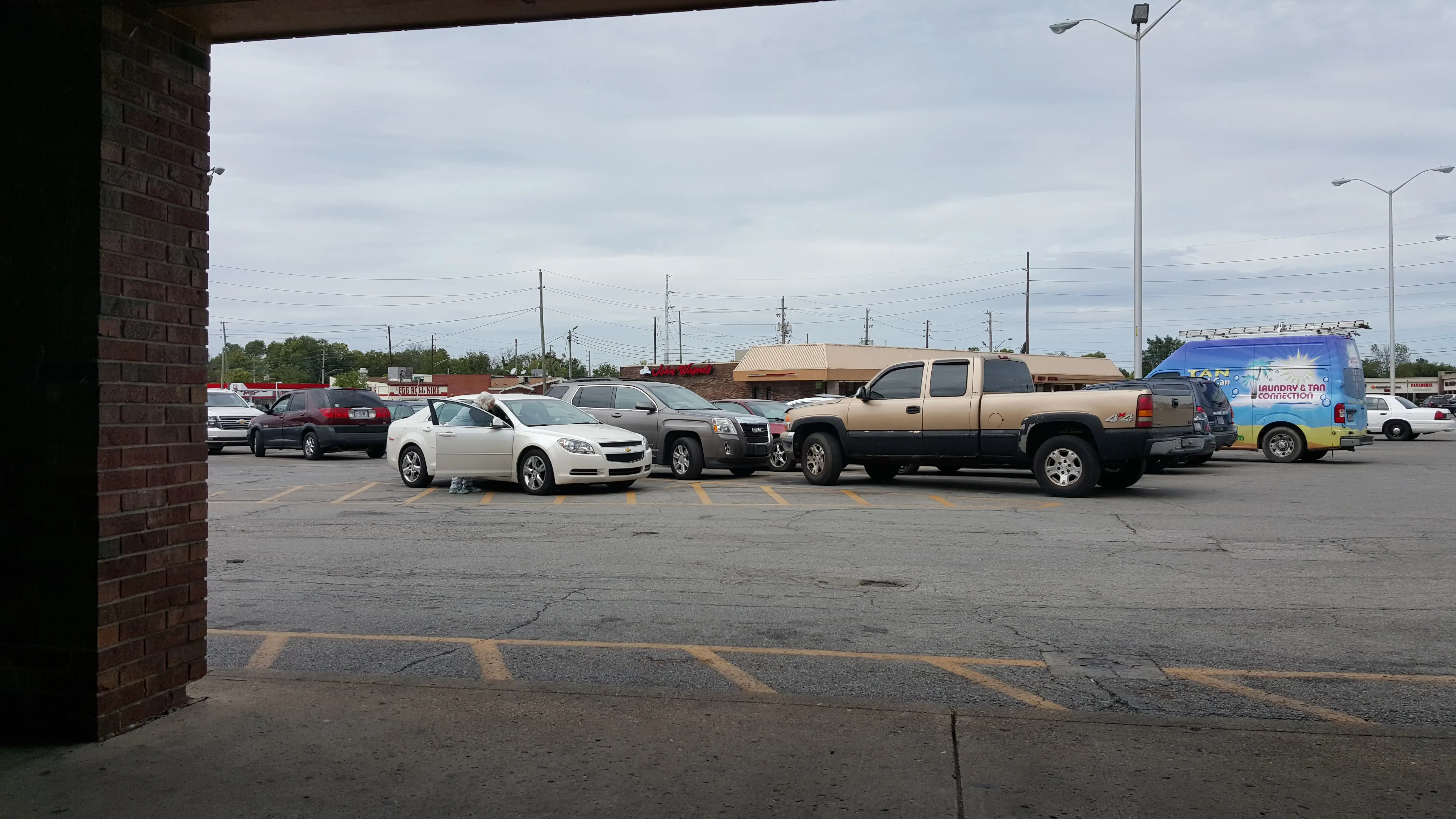 Laundry & Tan Connection - Image 7