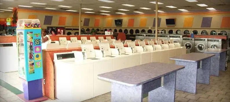 Laundry & Tan Connection - Image 4