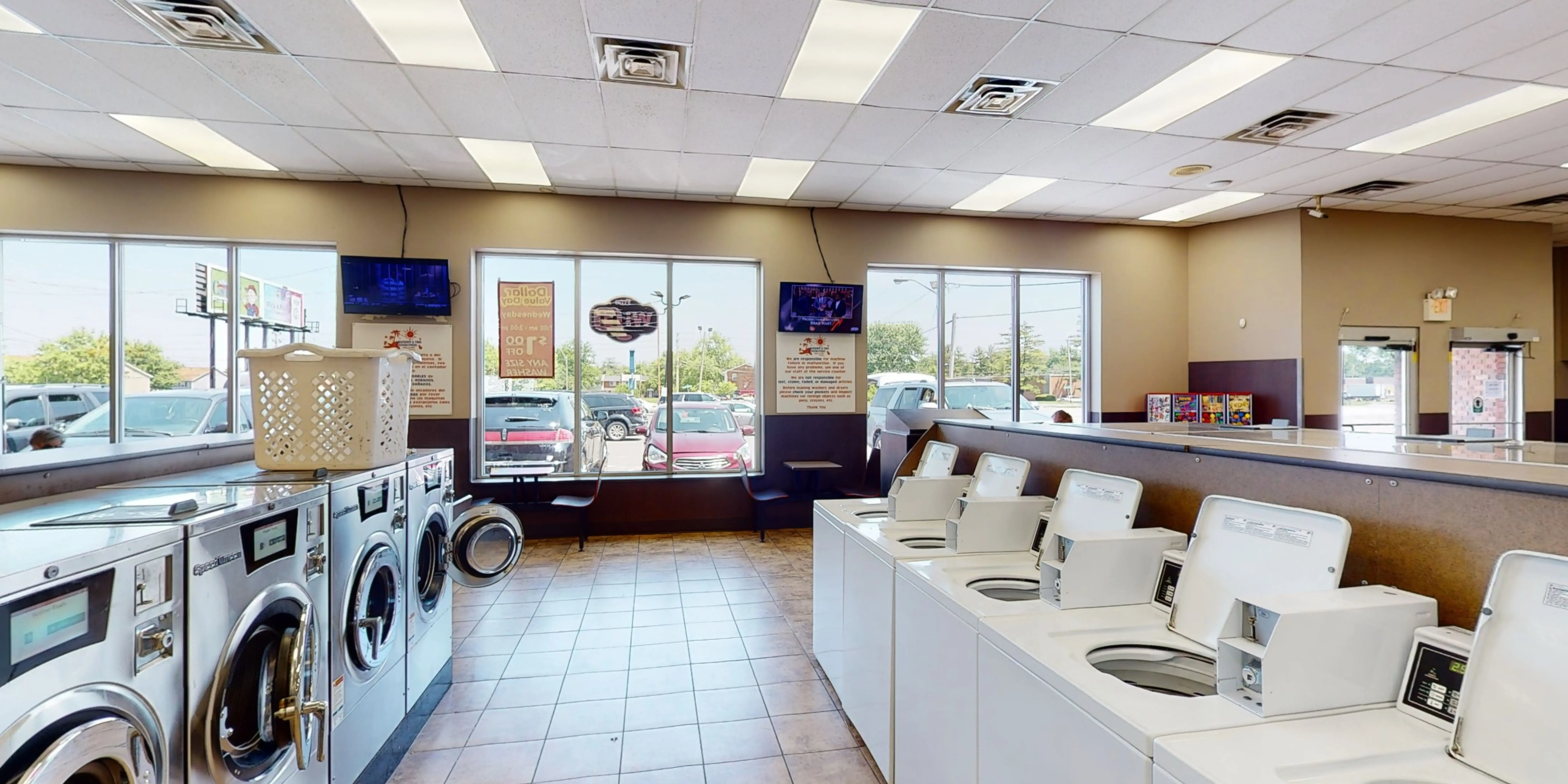 Laundry & Tan Connection thumbnail 14