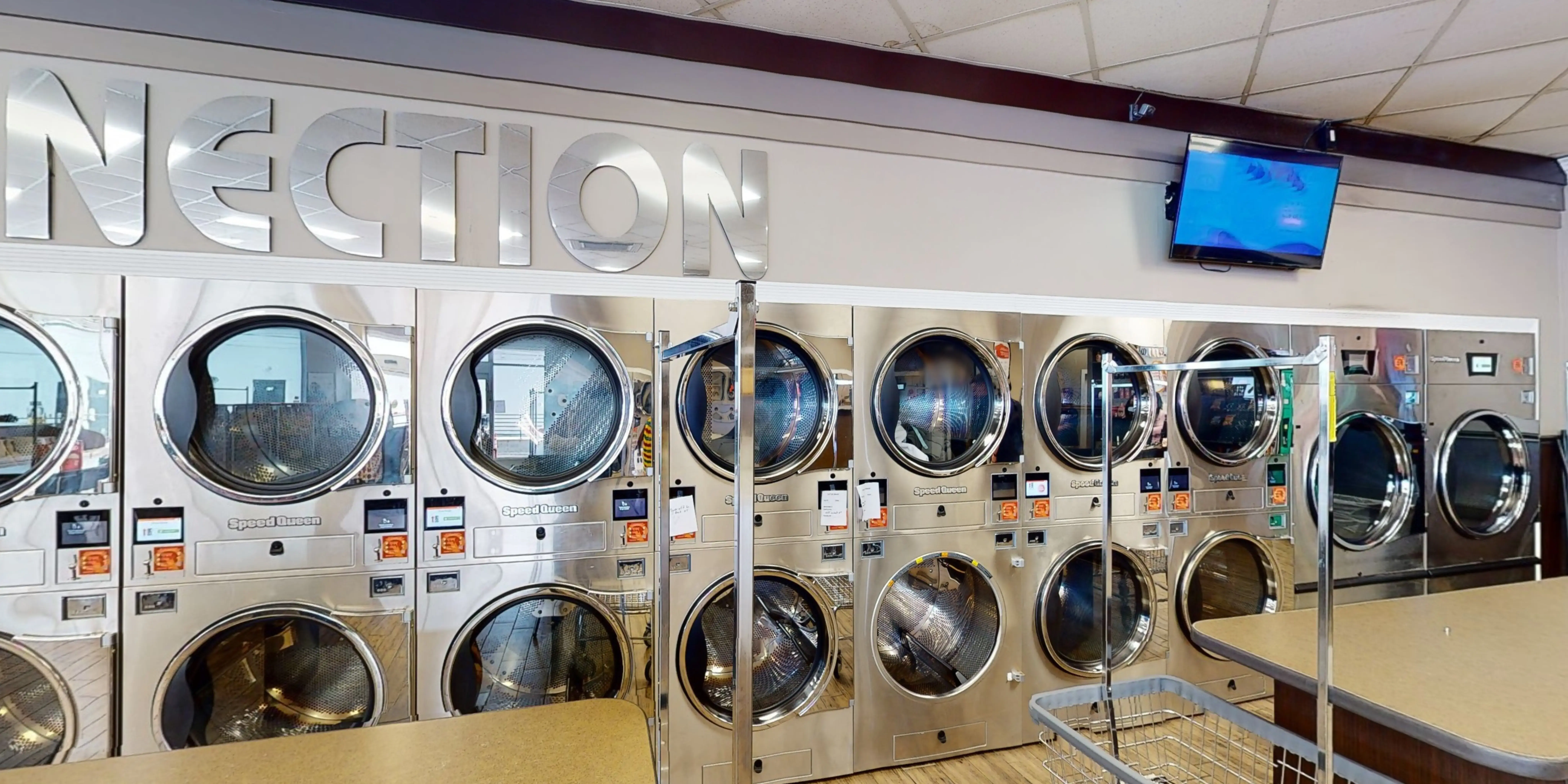 Laundry & Tan Connection - Image 5