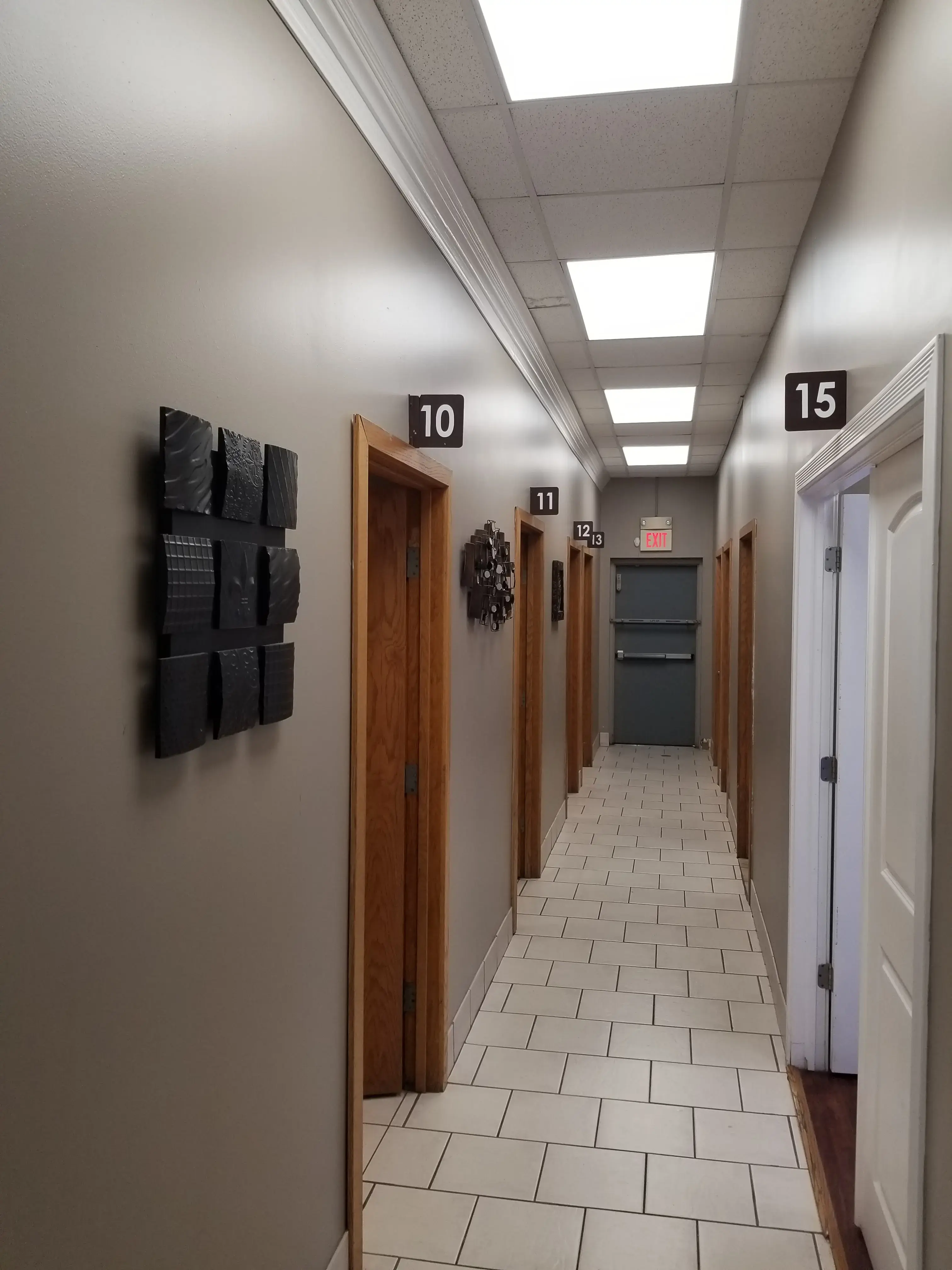 Laundry & Tan Connection - Image 19