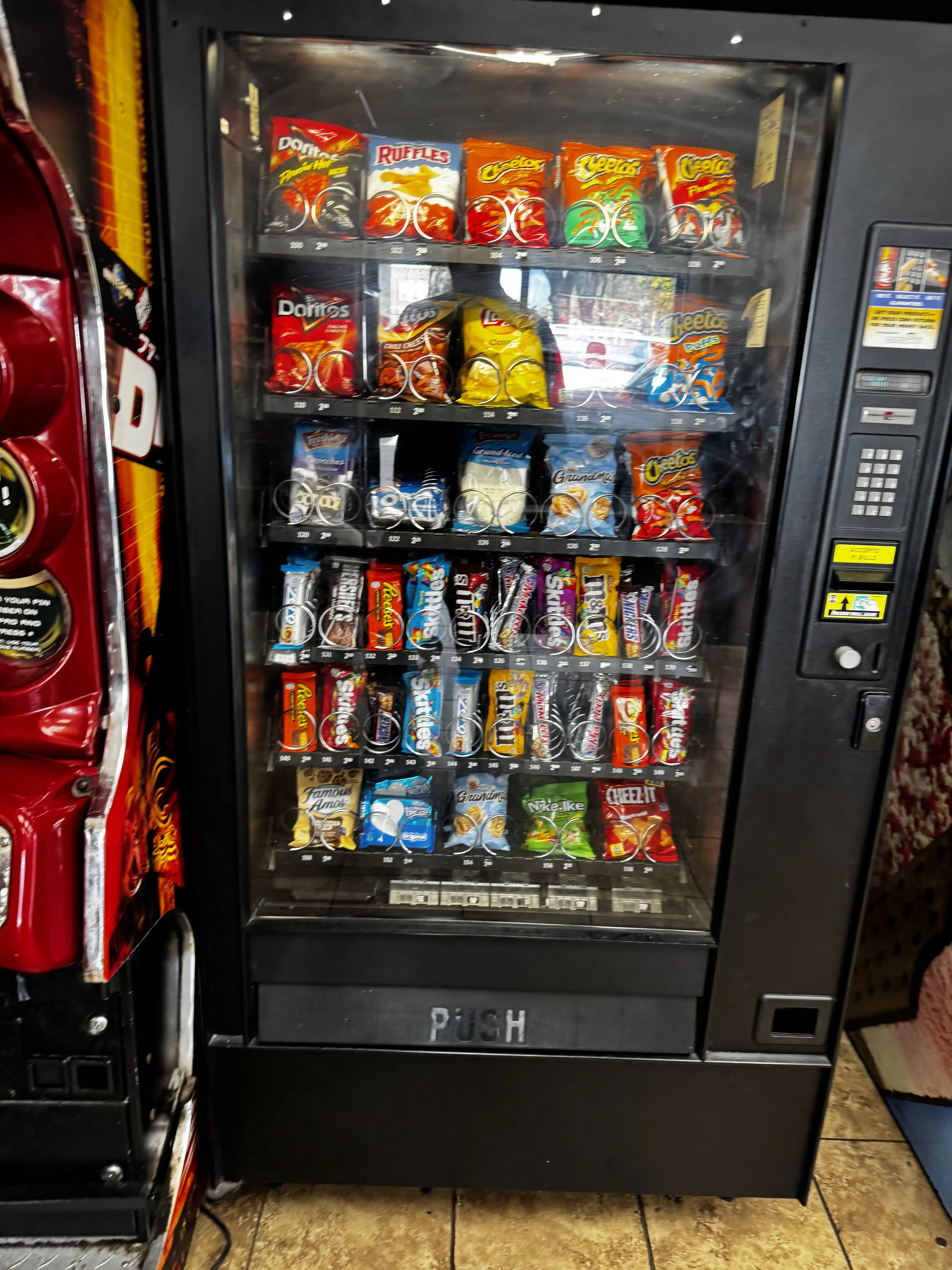 Laundry & Tan Connection thumbnail 7