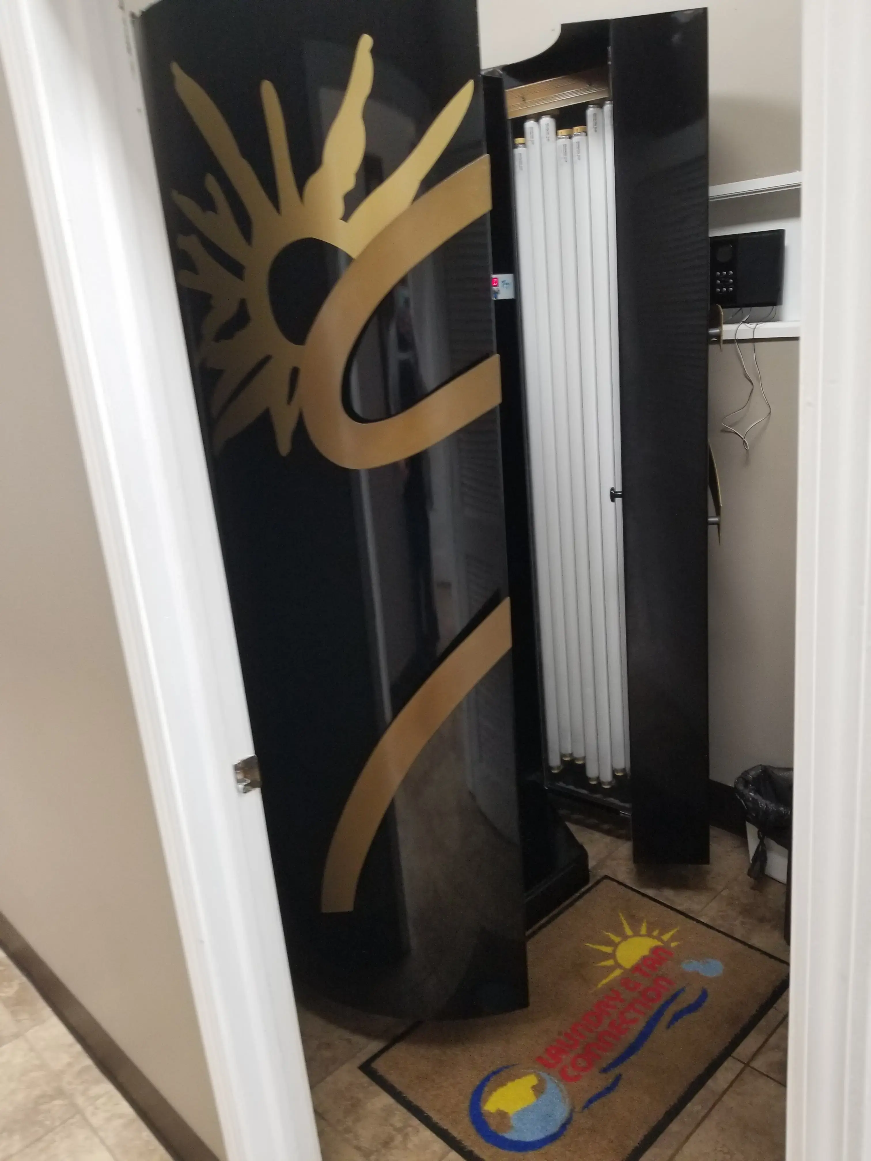 Laundry & Tan Connection - Image 19