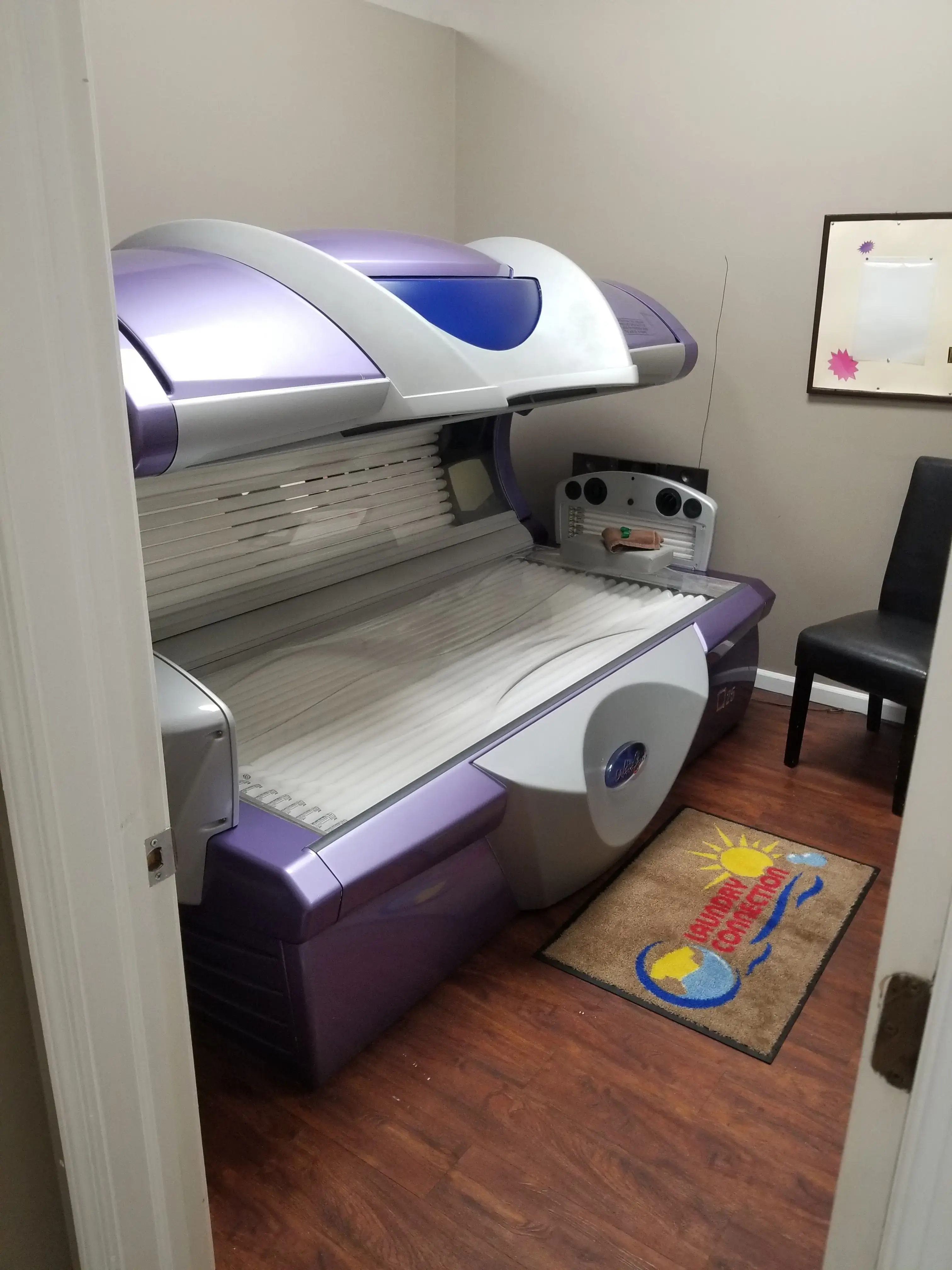 Laundry & Tan Connection - Image 9