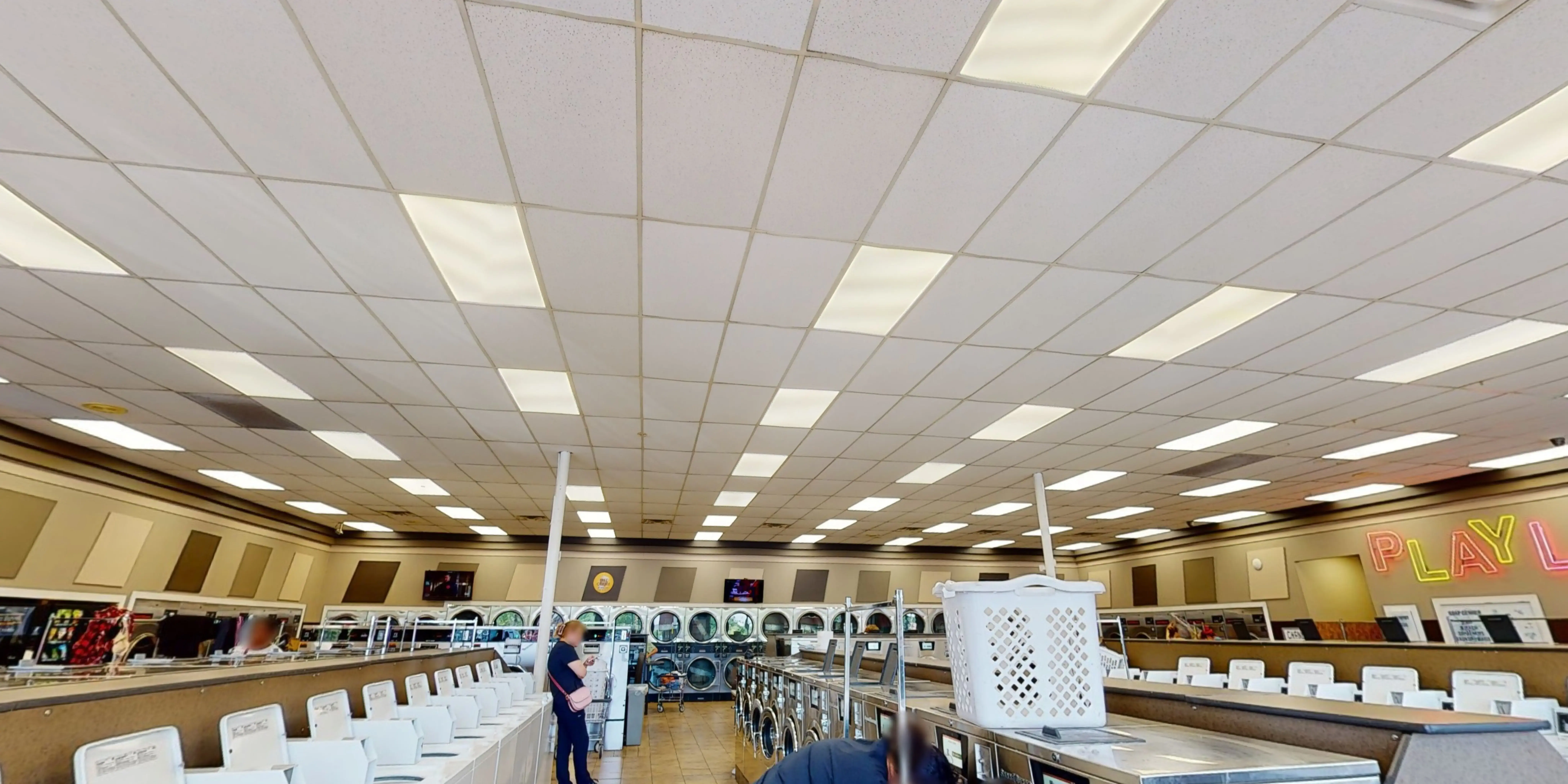 Laundry & Tan Connection thumbnail 10