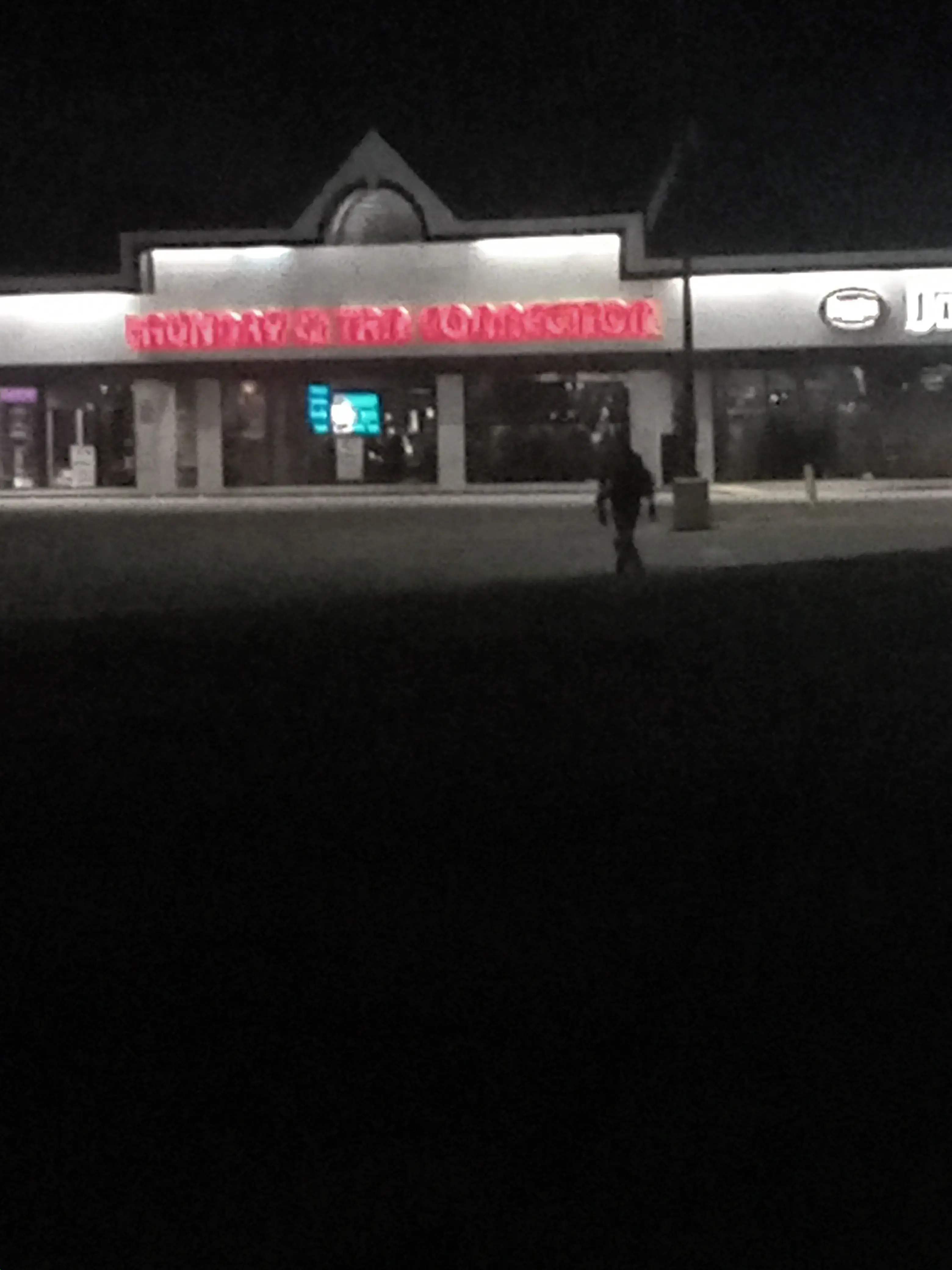 Laundry & Tan Connection thumbnail 15