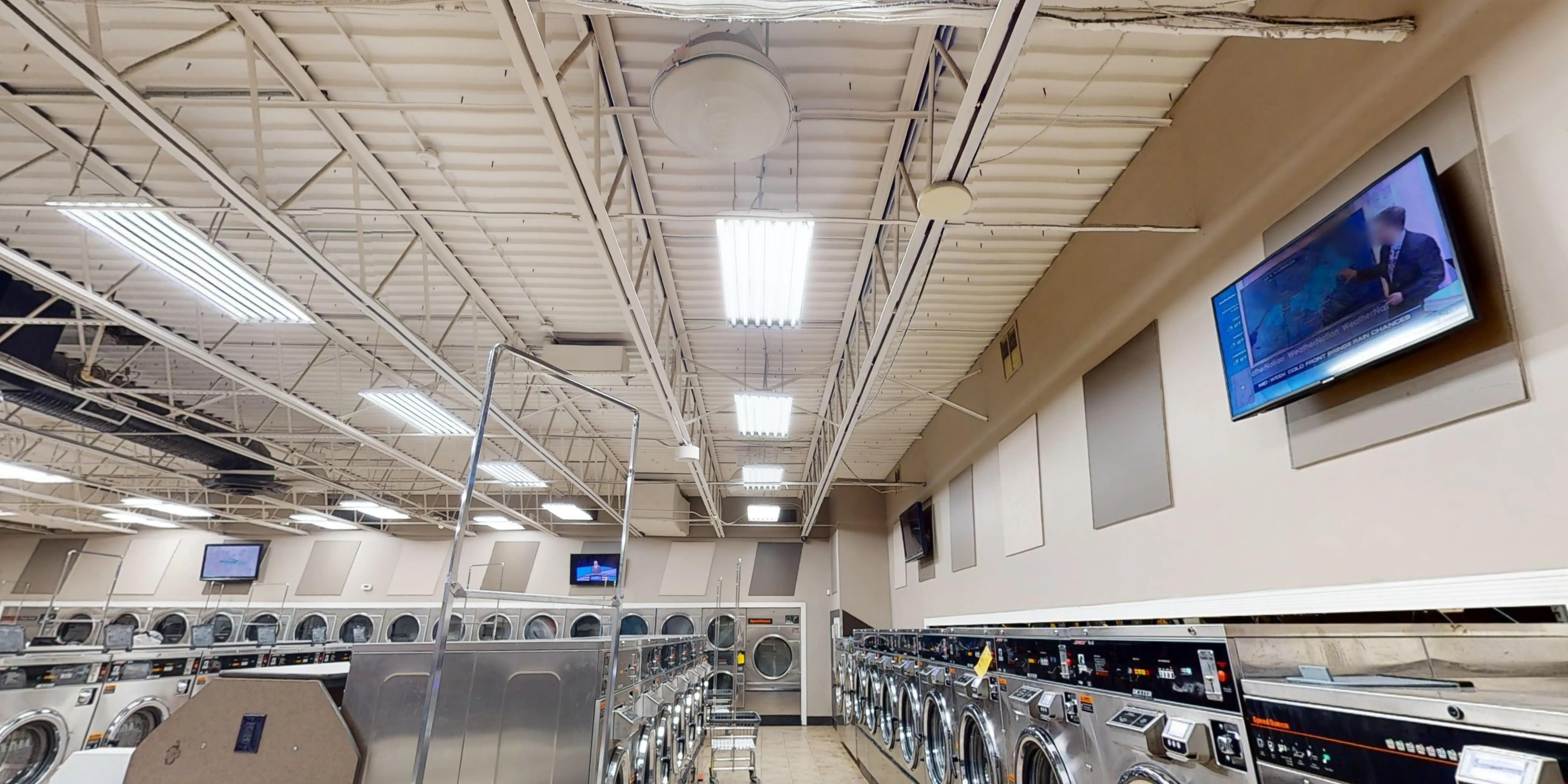 Laundry & Tan Connection - Image 10