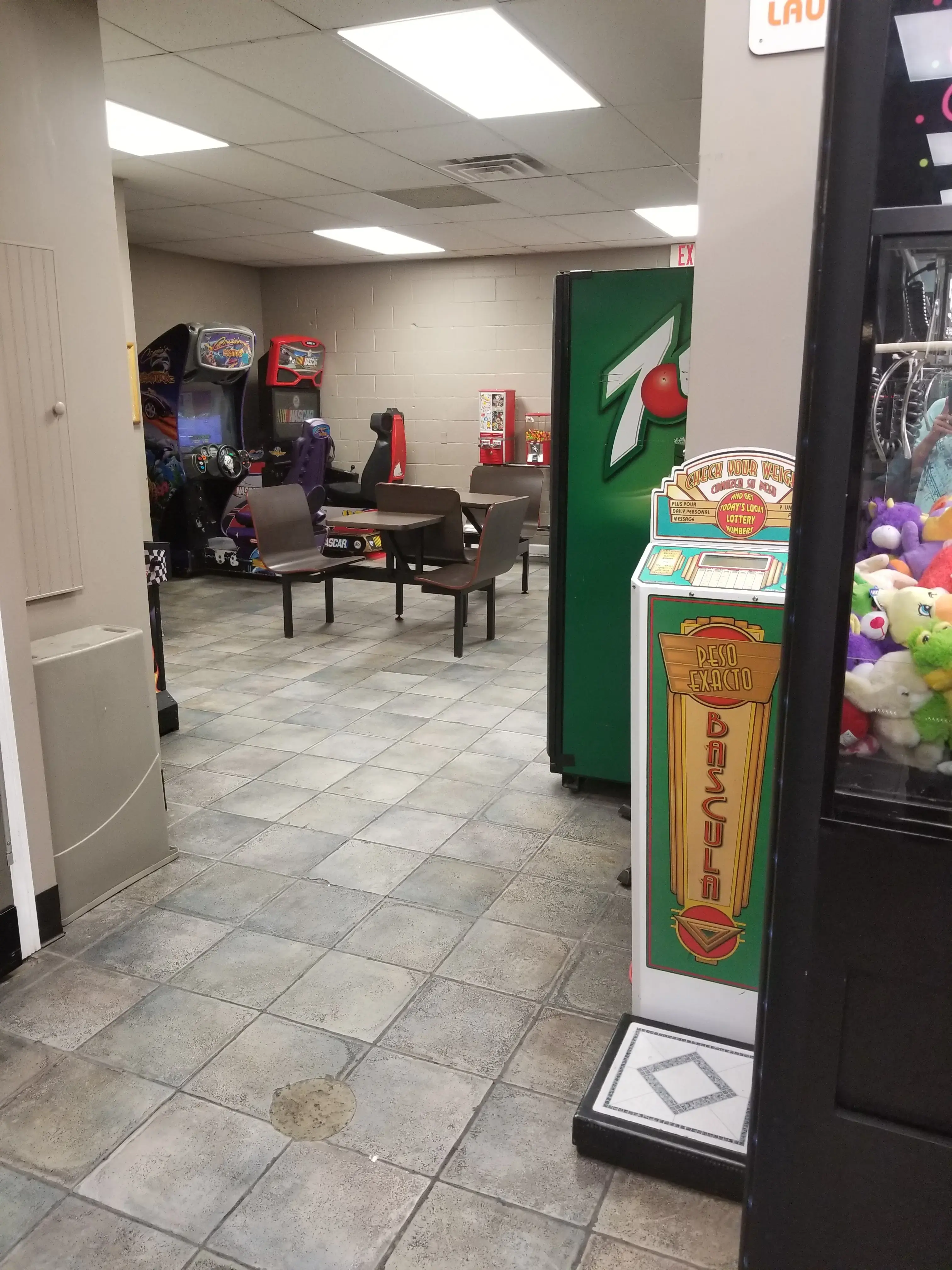 Laundry & Tan Connection - Image 17