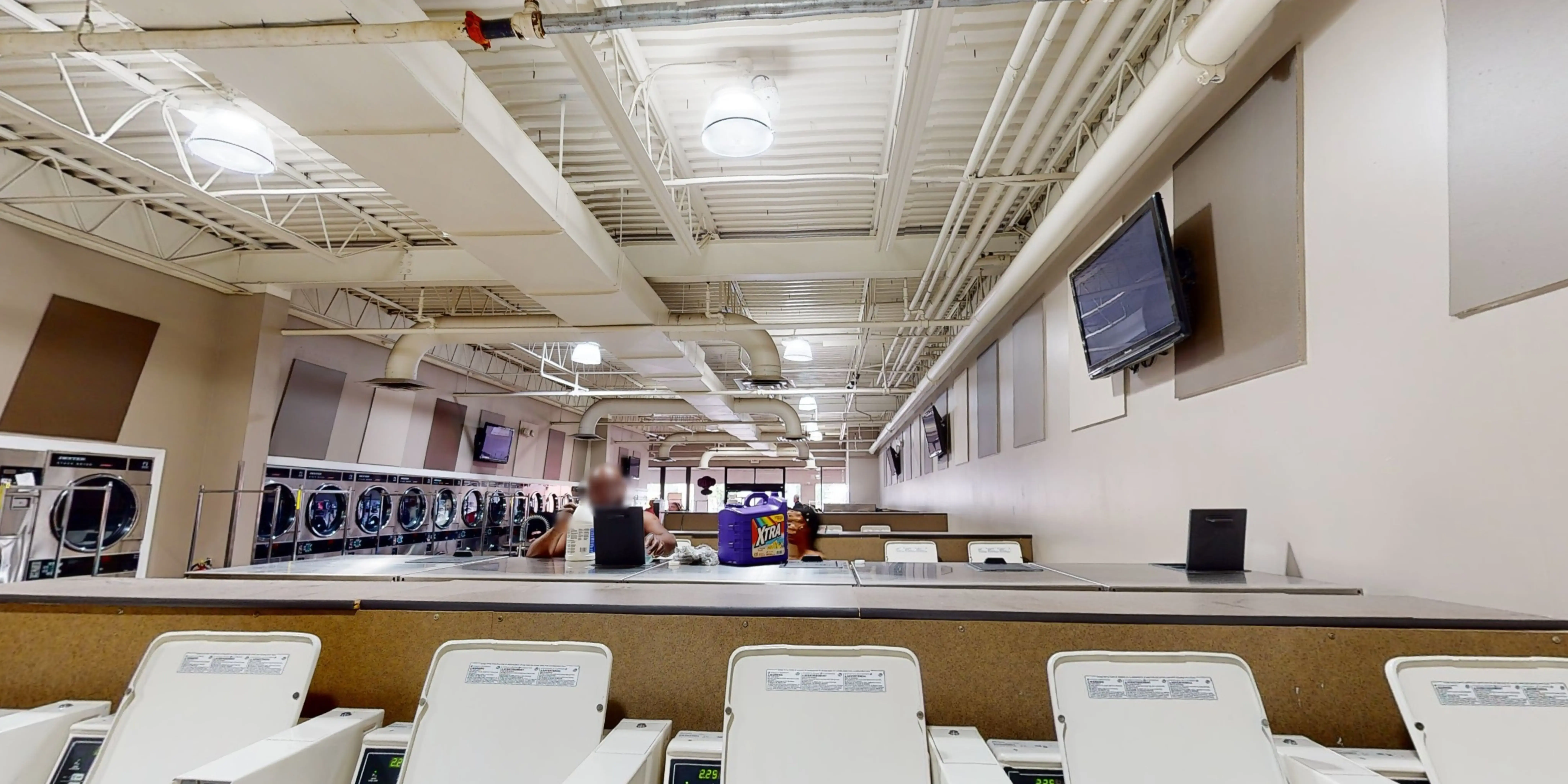 Laundry & Tan Connection - Image 17