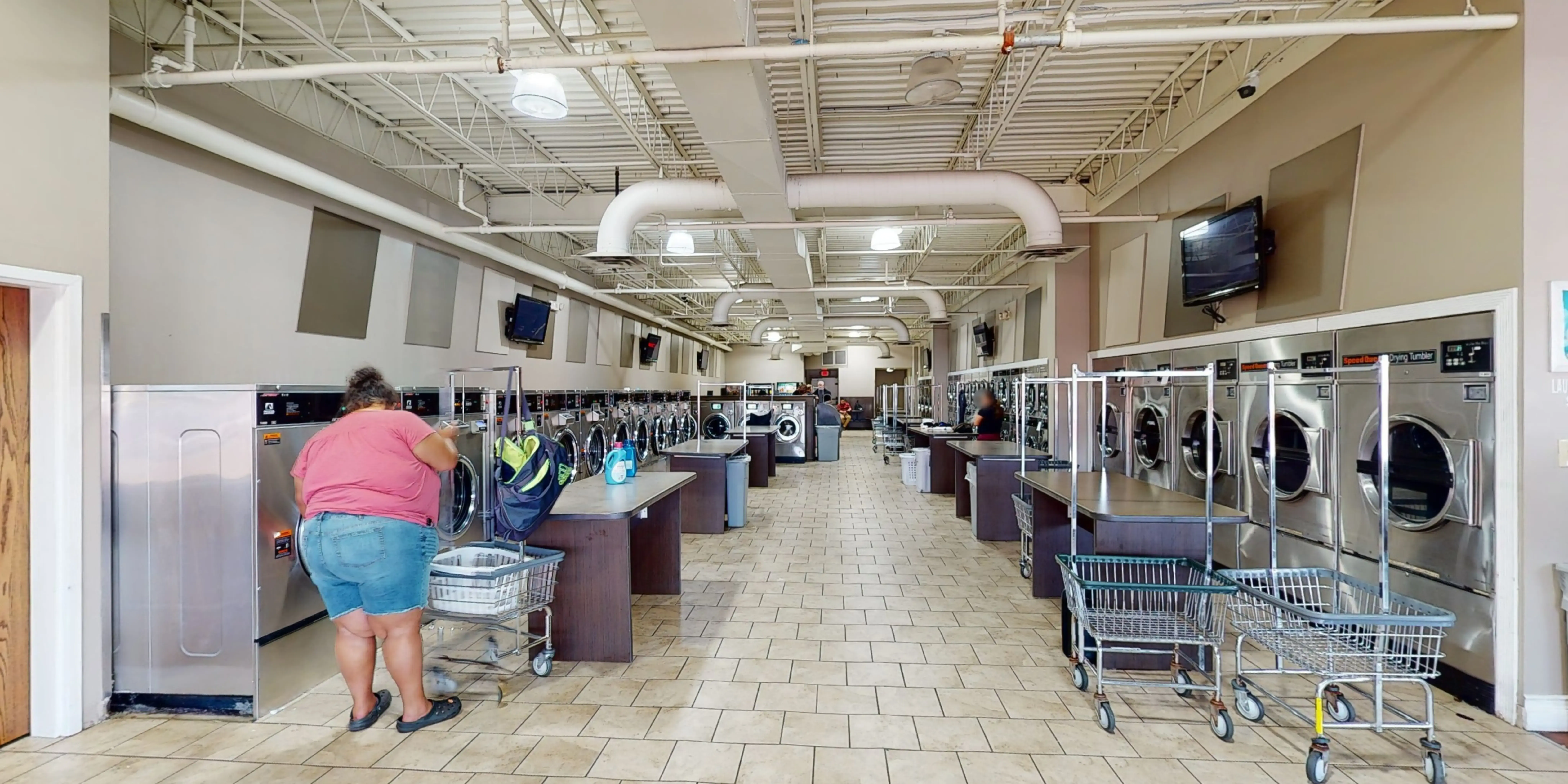 Laundry & Tan Connection - Image 14