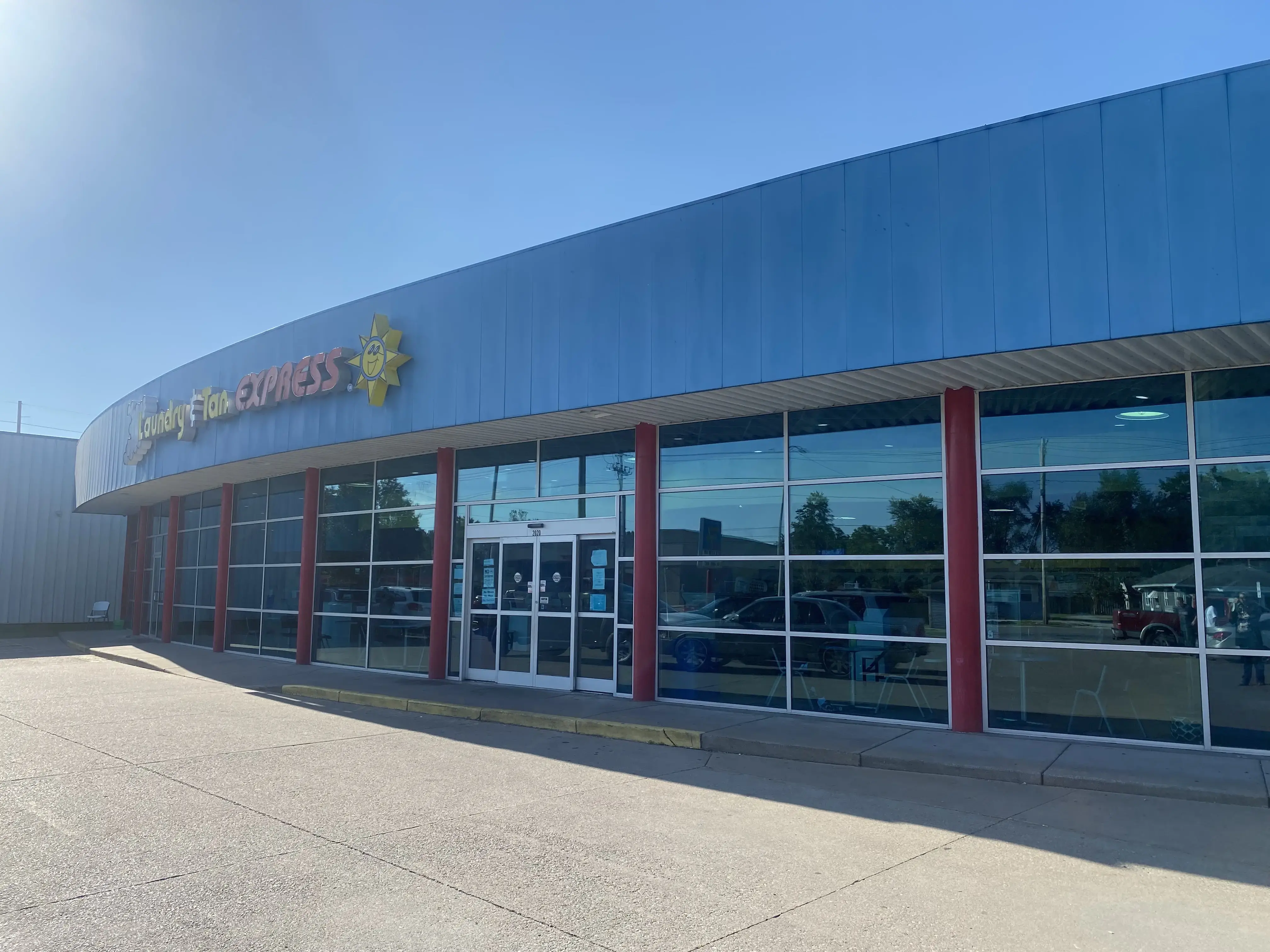 Laundry & Tan Express - Image 4