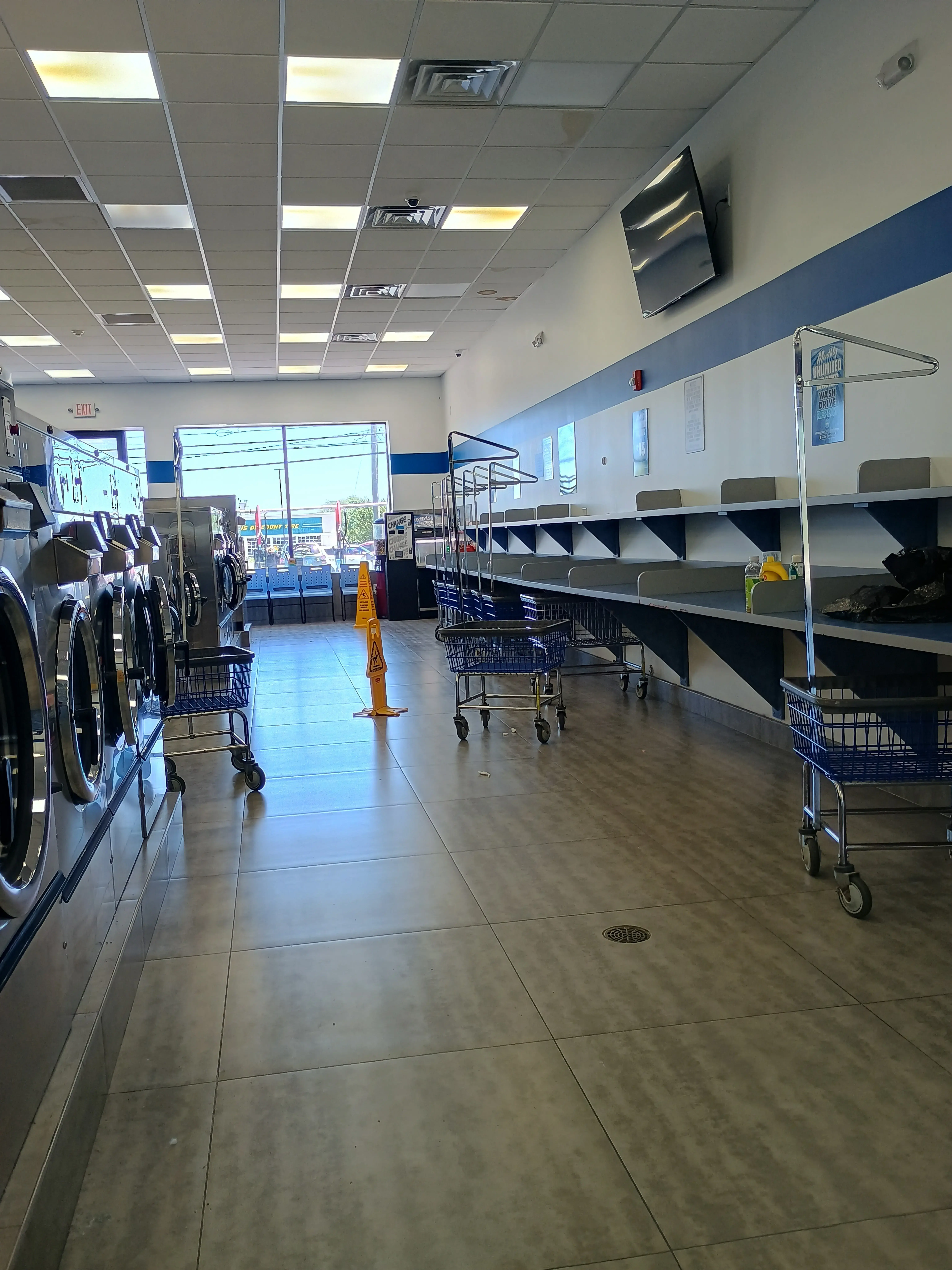 Laundry Time Bayville - Image 8