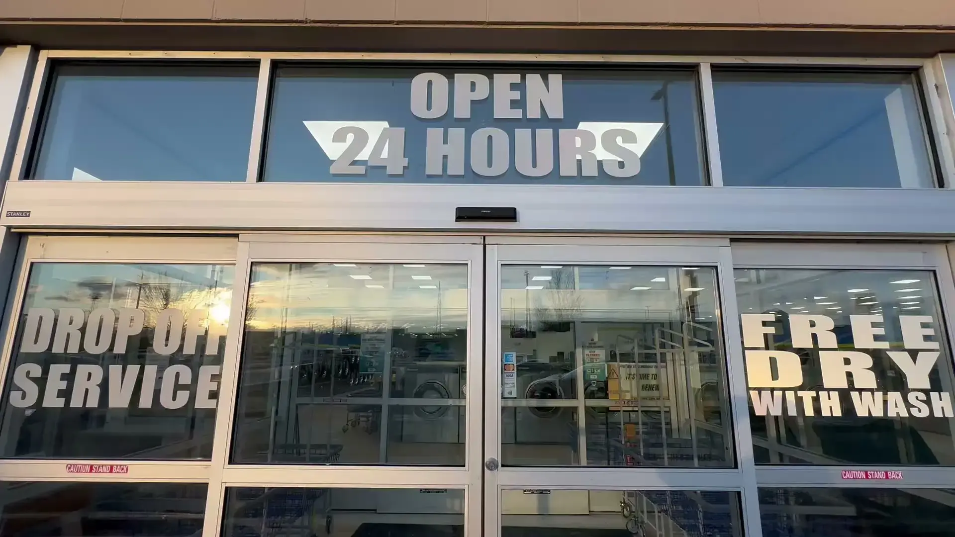 Laundry Time Parkwest - Image 8