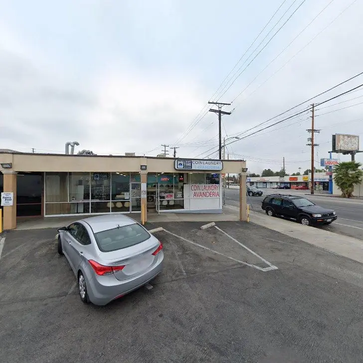 Laundry Time Tarzana - Image 20