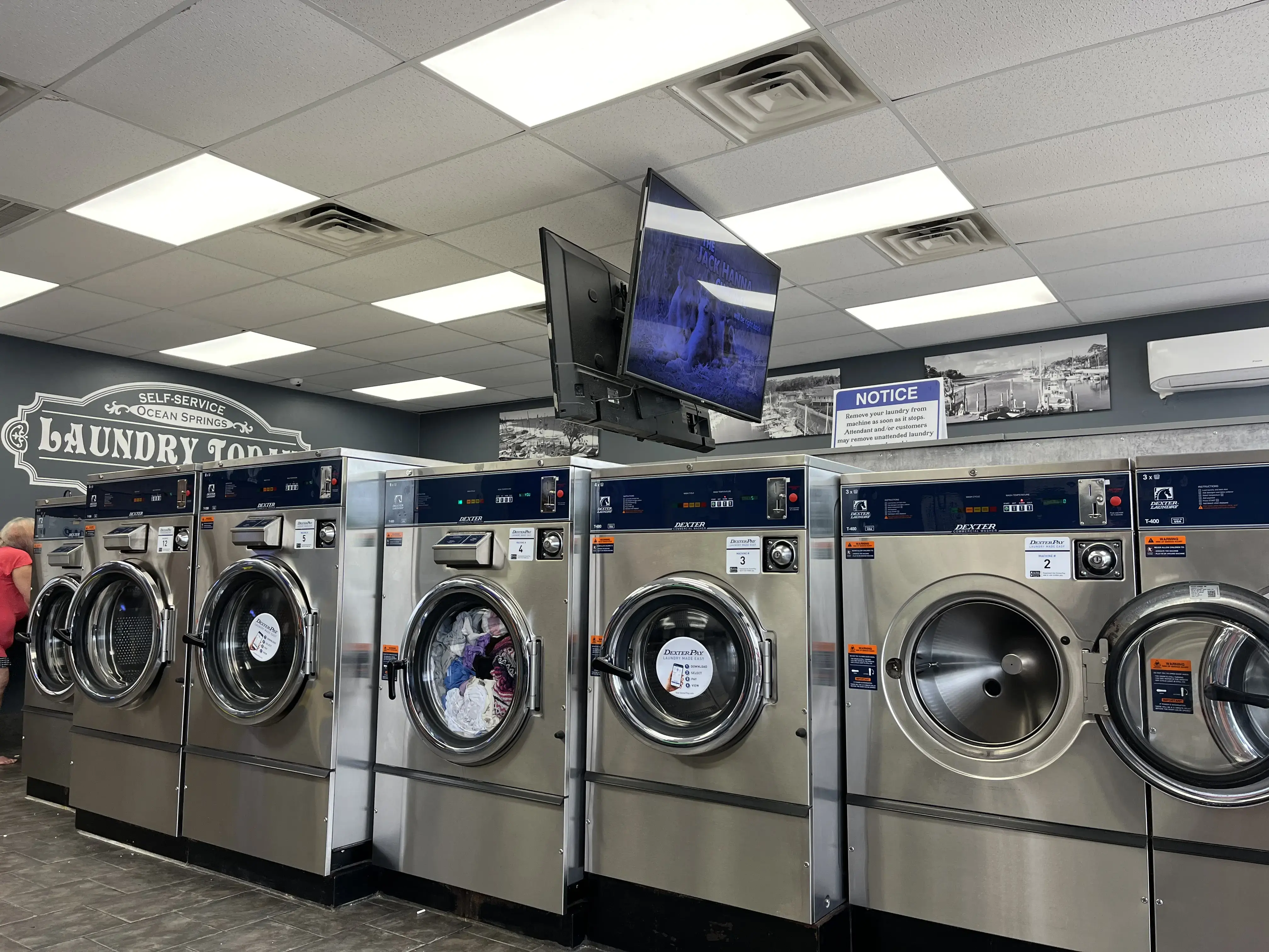 Laundry Today - Gulf Park Plaza location