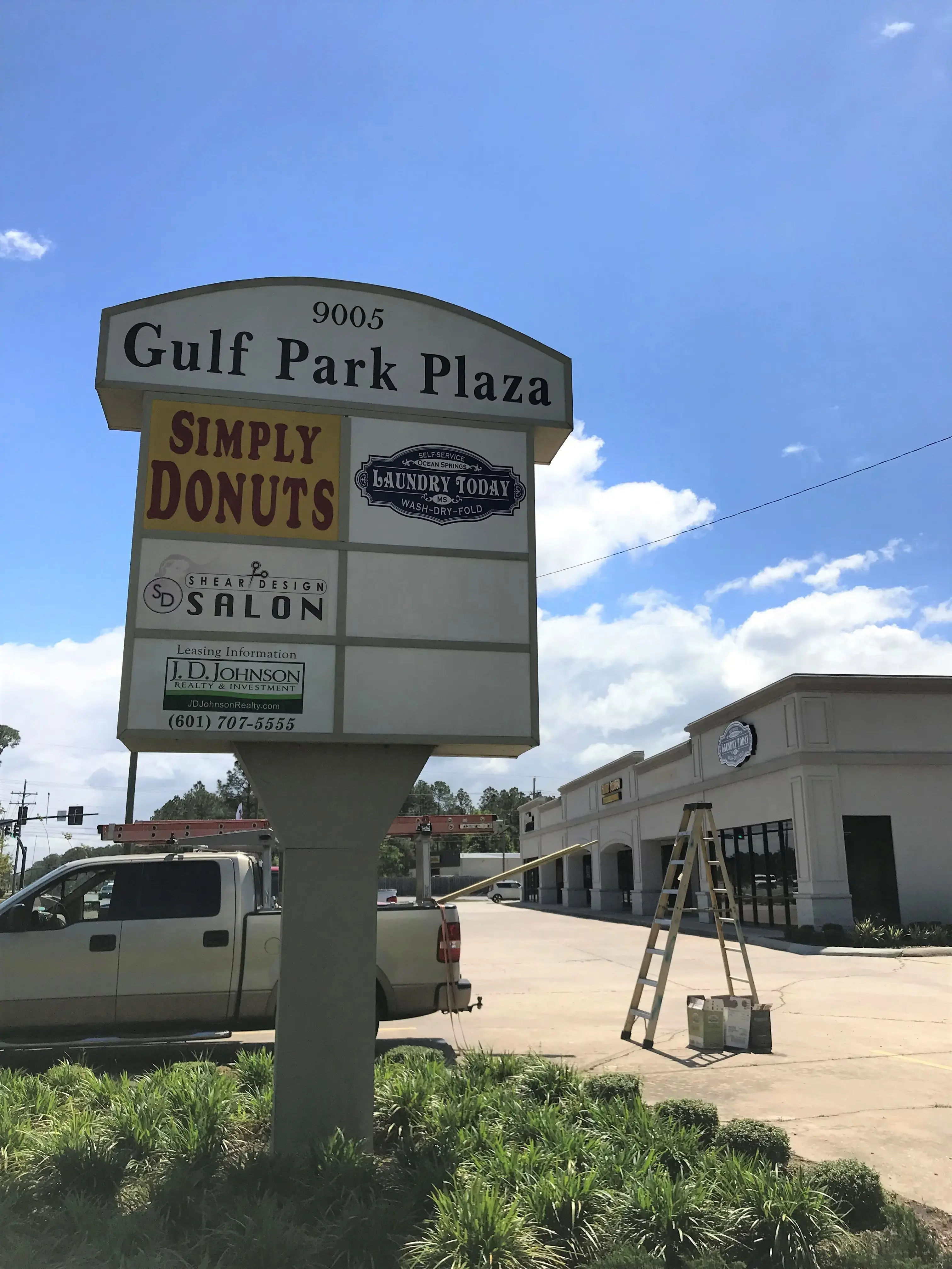 Laundry Today - Gulf Park Plaza thumbnail 9