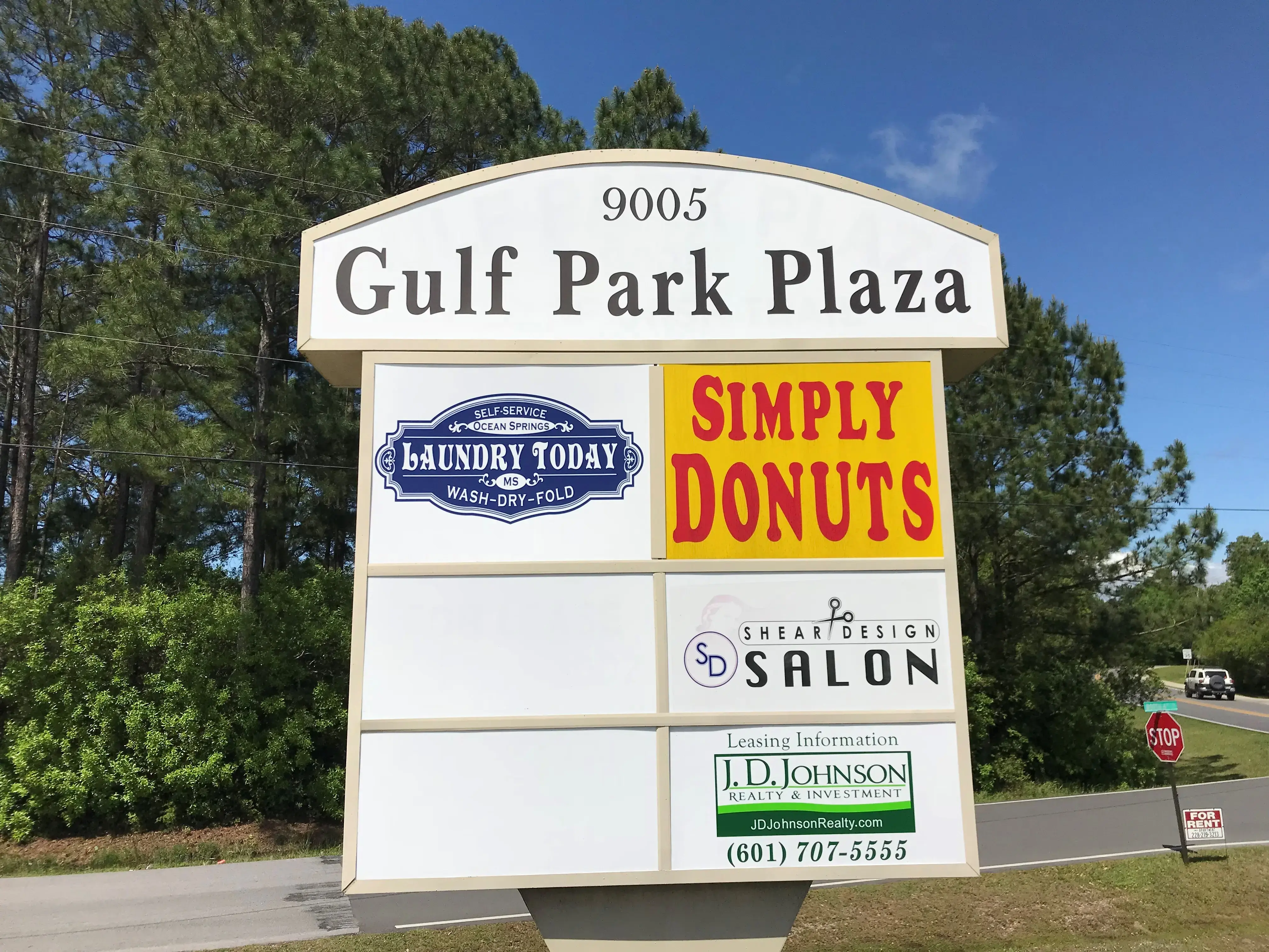 Laundry Today - Gulf Park Plaza - Image 4