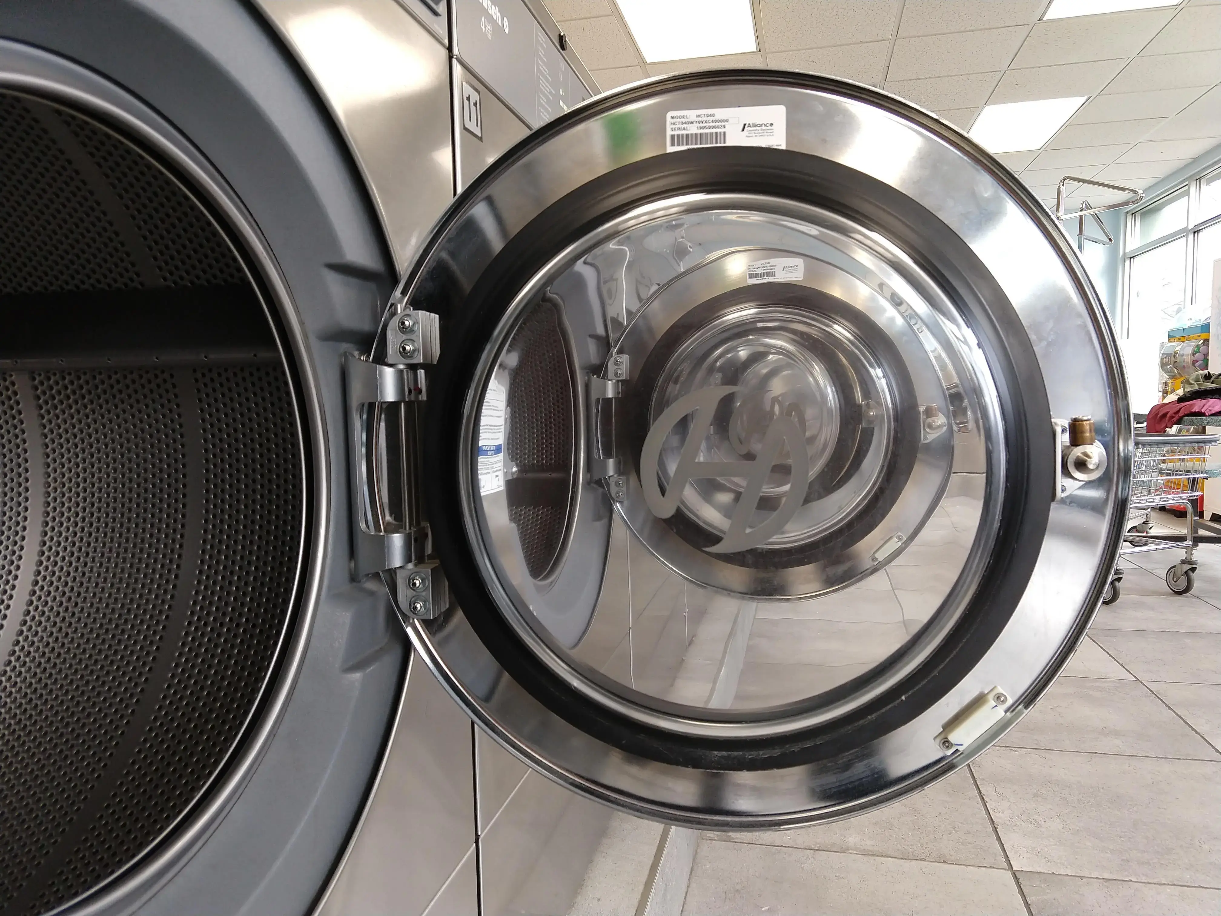 Laundry Warehouse Belleville thumbnail 8