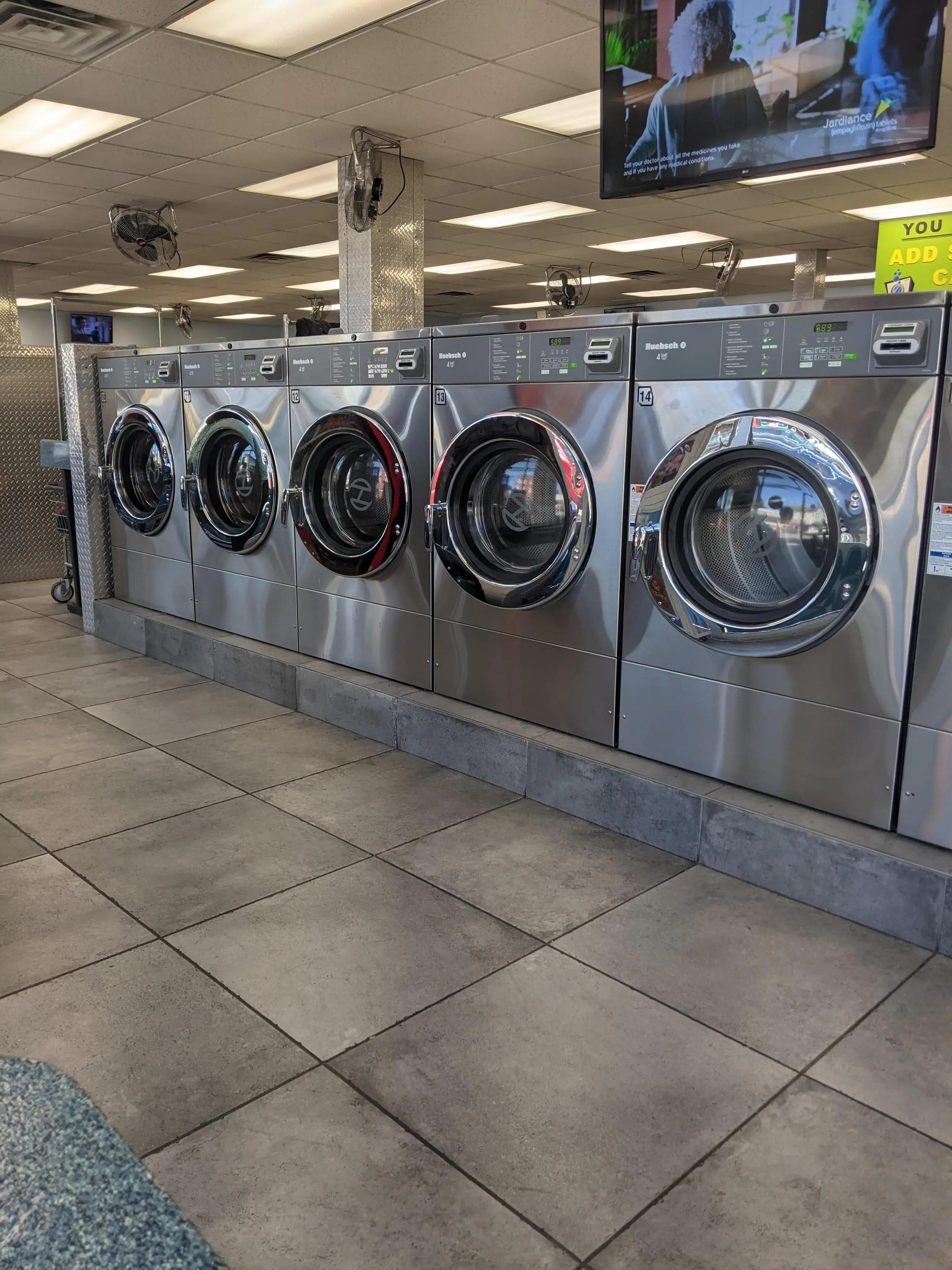 Laundry Warehouse Belleville thumbnail 2