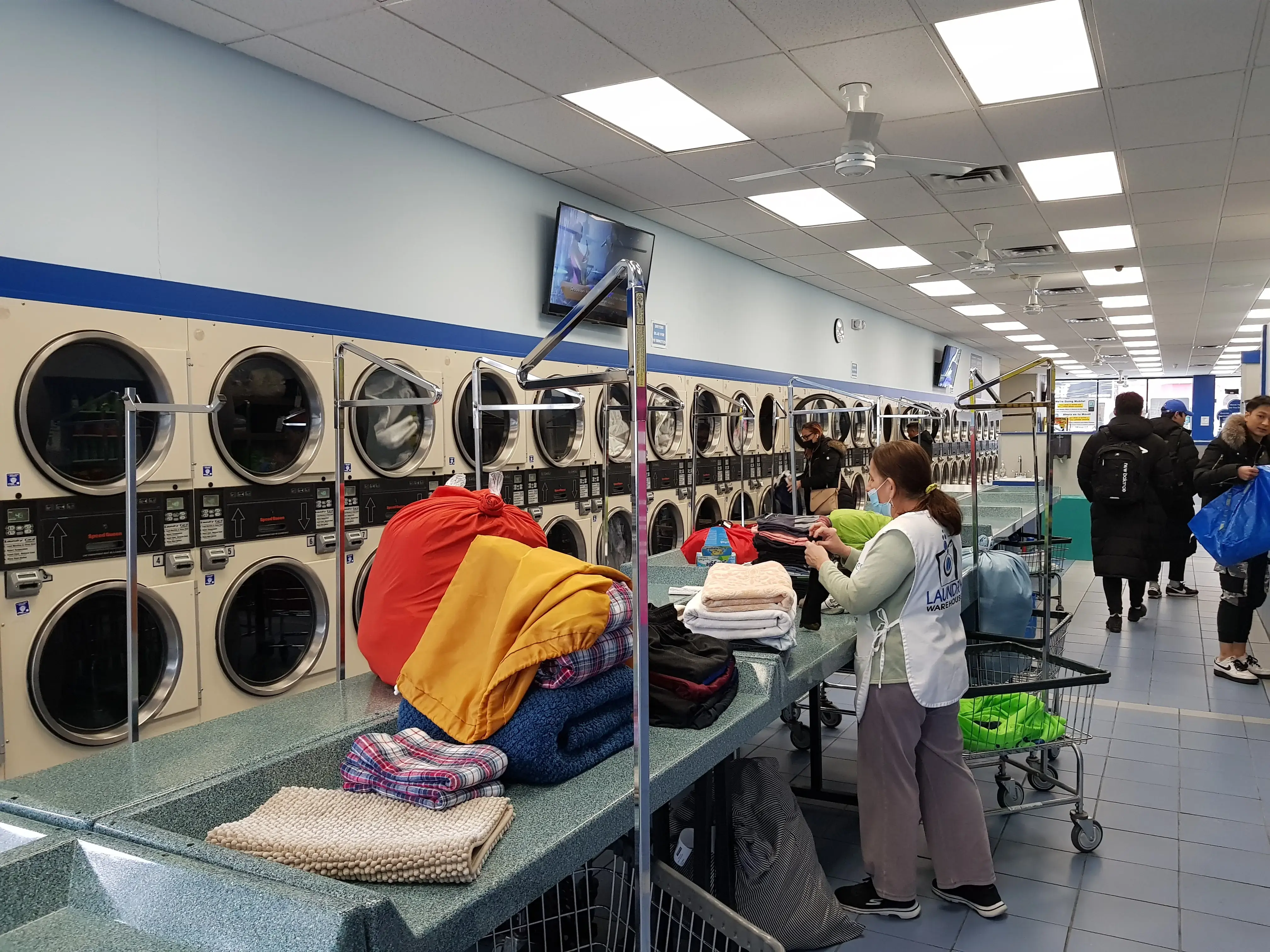 Laundry Warehouse Cliffside Park thumbnail 2