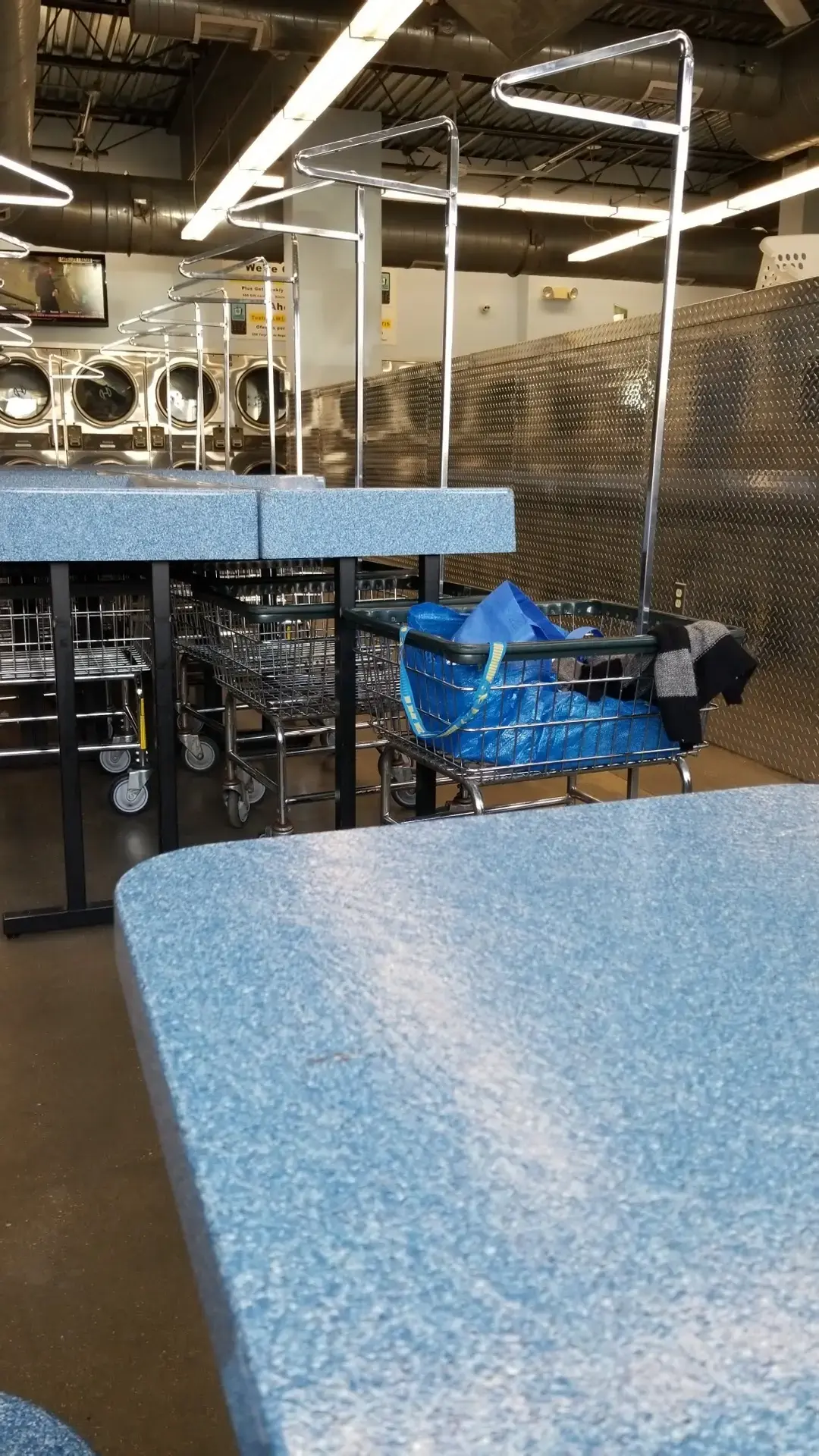 Laundry Warehouse Elizabeth – Bayway Circle thumbnail 12