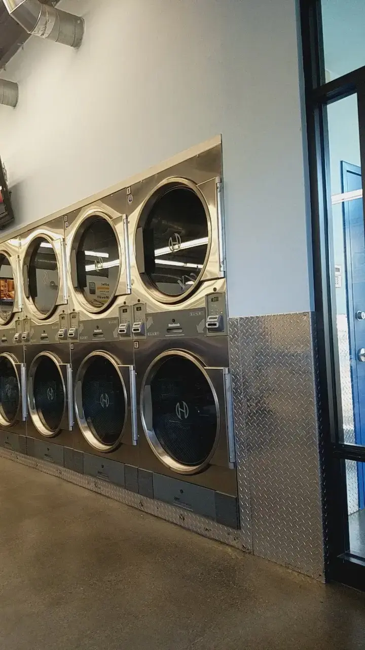 Laundry Warehouse Elizabeth – Bayway Circle thumbnail 6