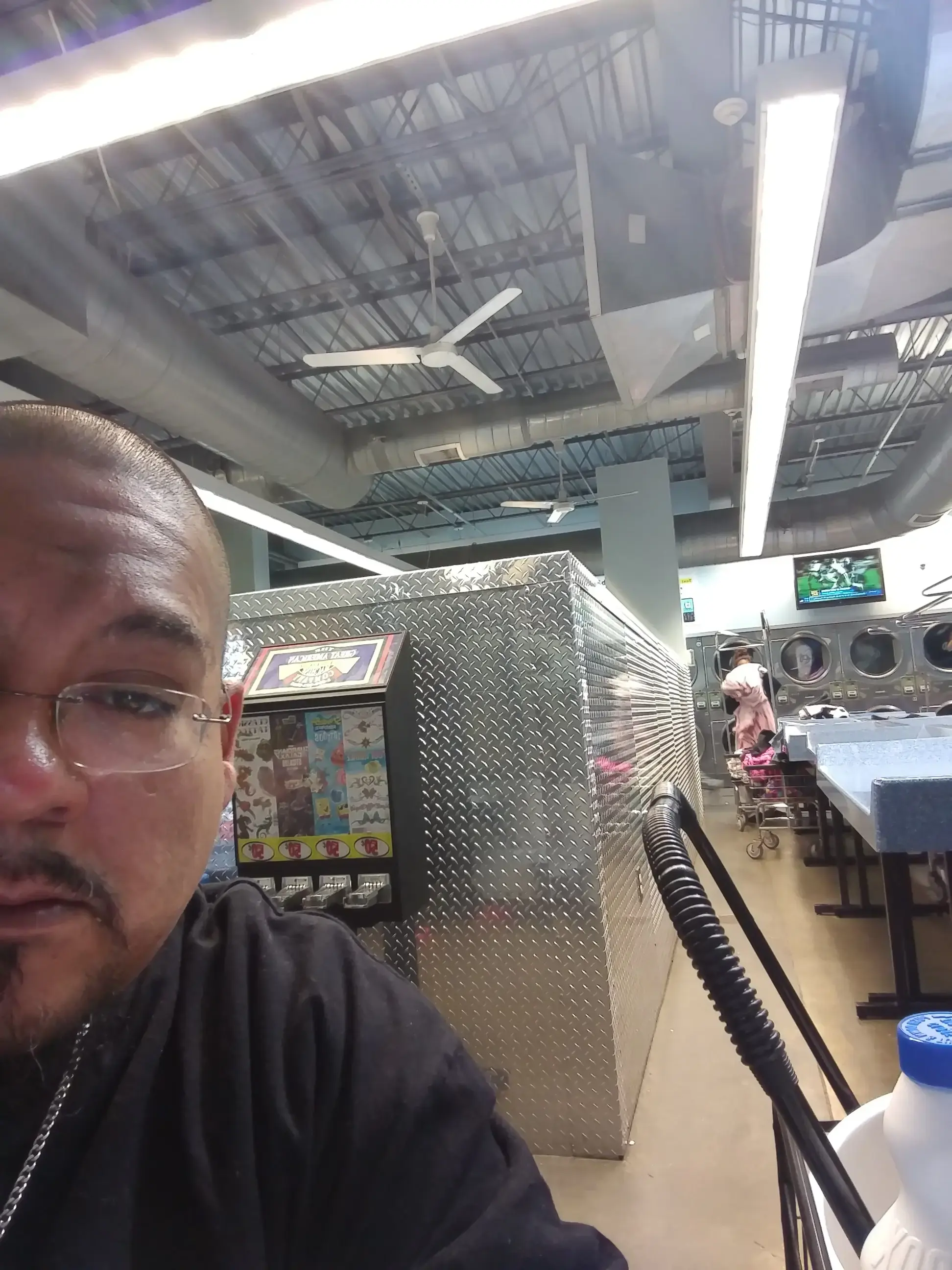 Laundry Warehouse Elizabeth – Bayway Circle thumbnail 16