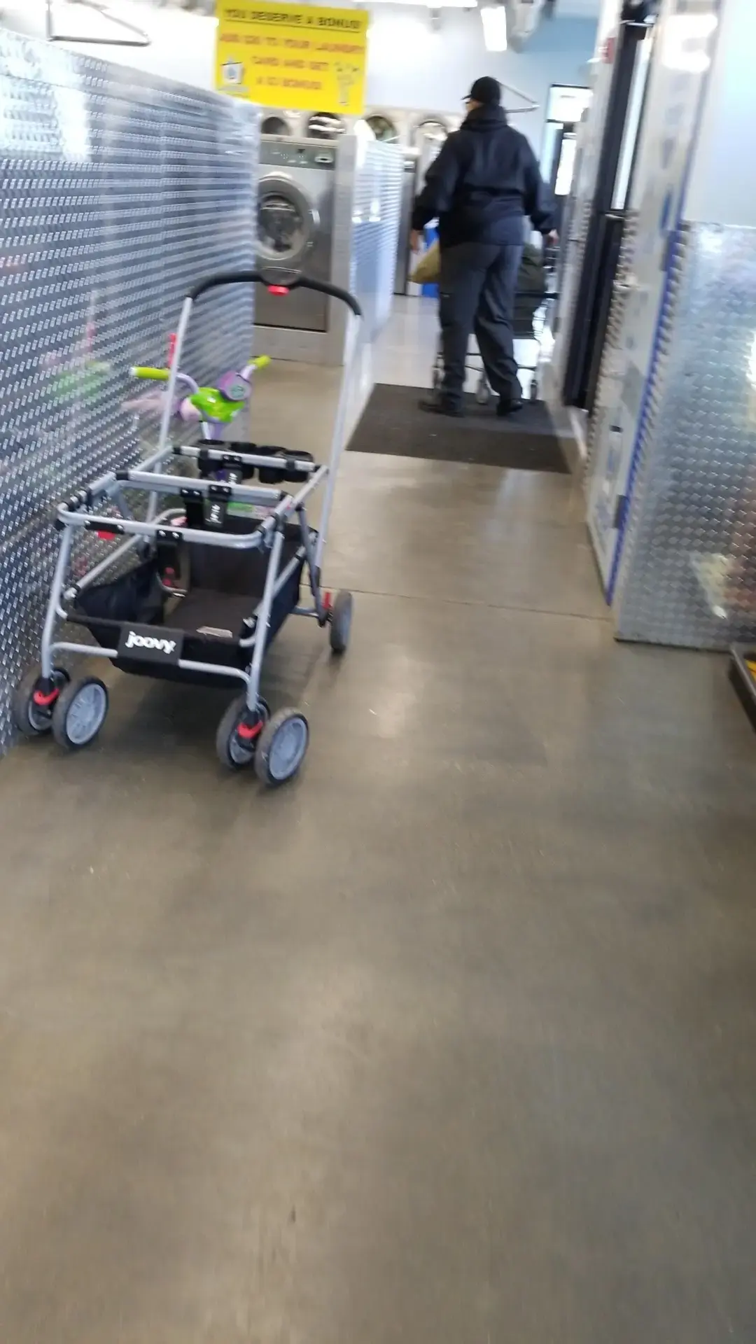 Laundry Warehouse Elizabeth – Bayway Circle - Image 11