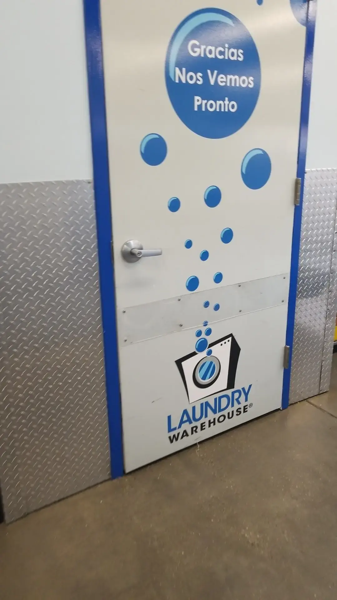 Laundry Warehouse Elizabeth – Bayway Circle - Image 7