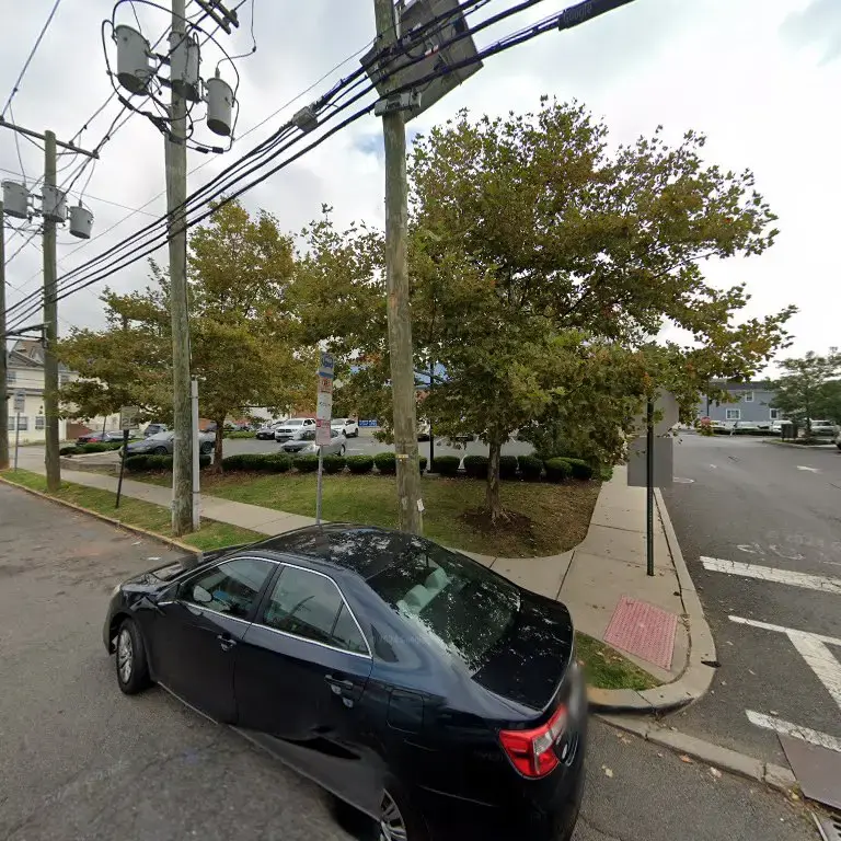Laundry Warehouse Elizabeth – Bayway Circle thumbnail 20