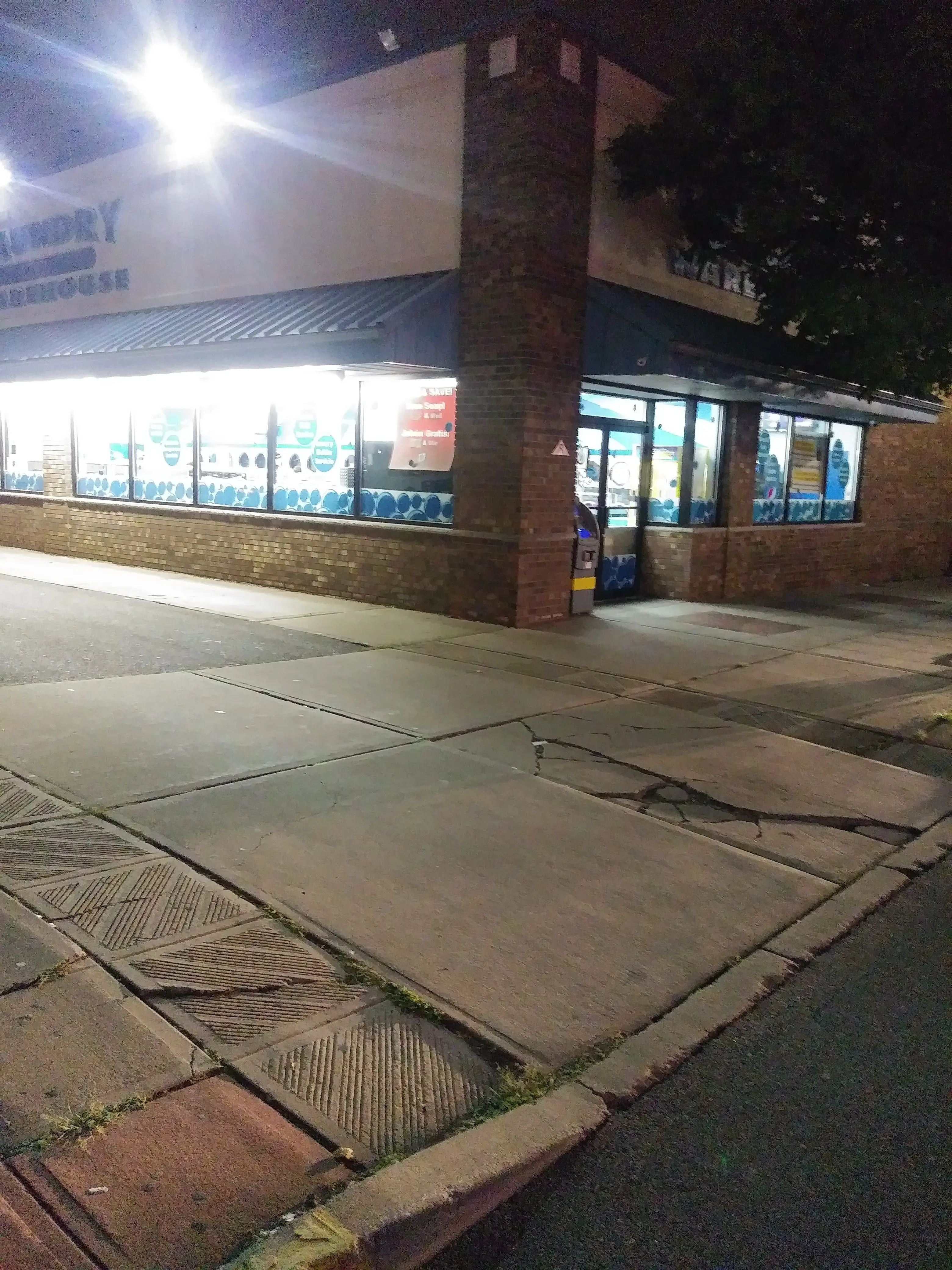 Laundry Warehouse Kearny thumbnail 14