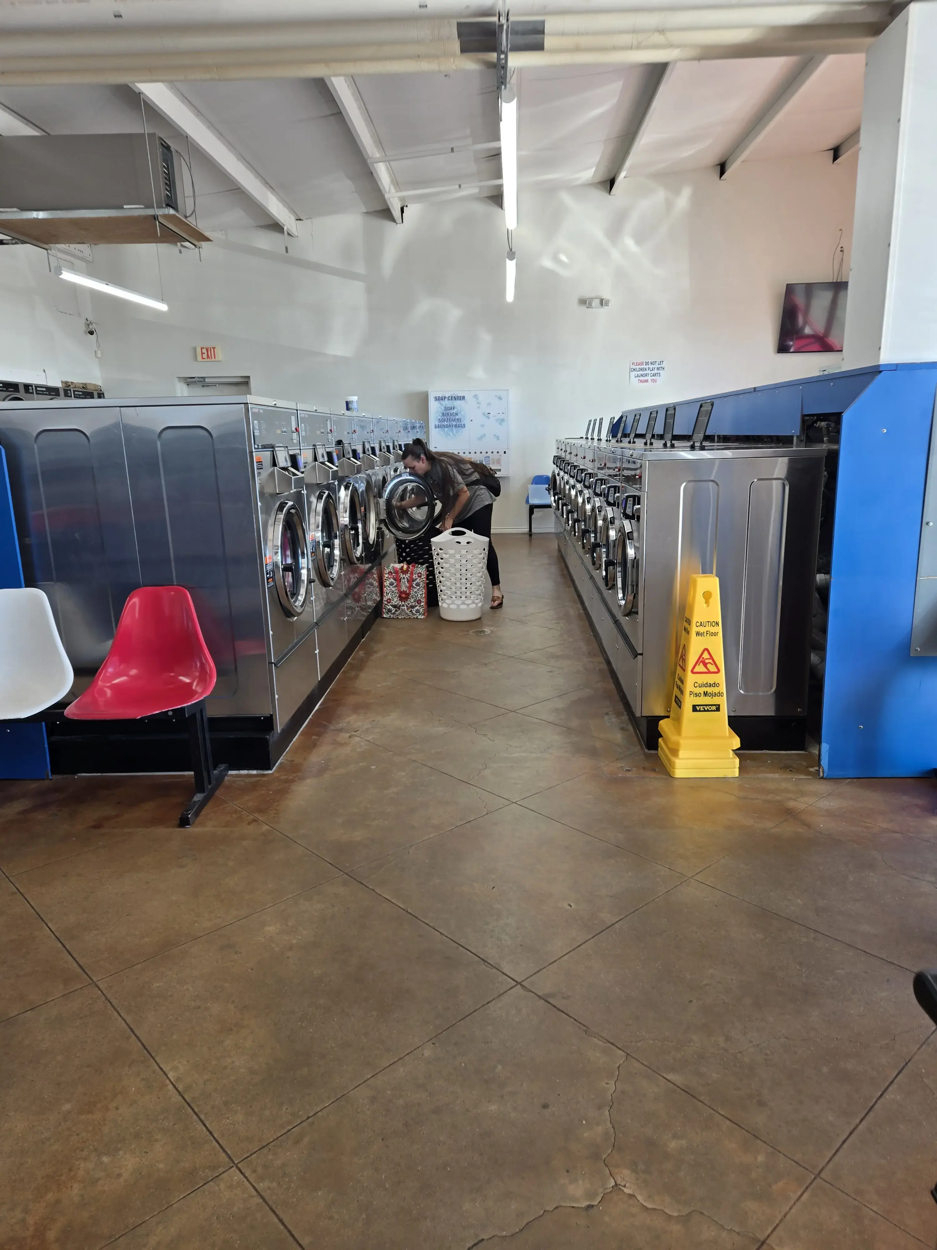 Laundry Wash USA Stan Schlueter thumbnail 11