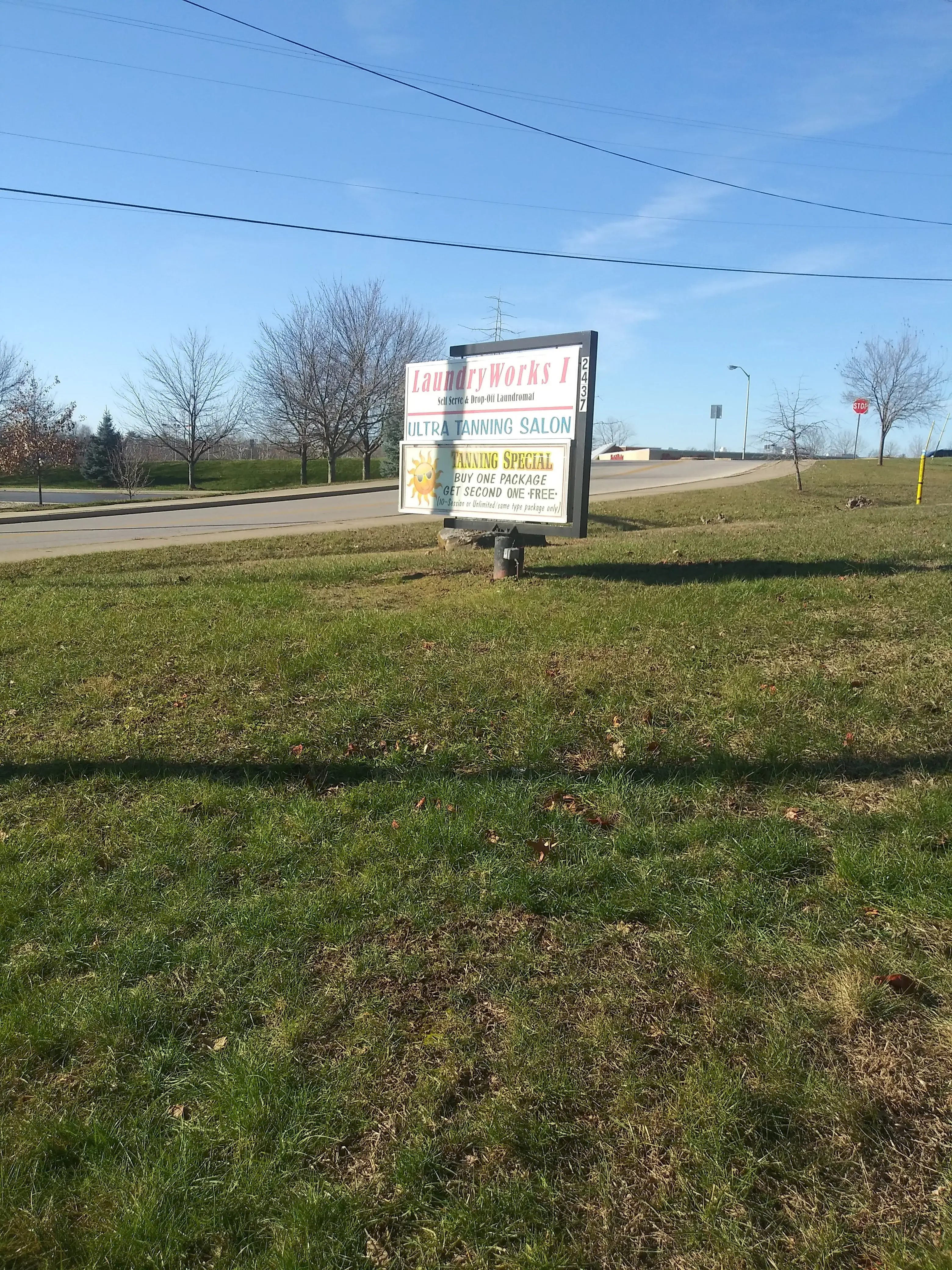 Laundry Works & Ultra Tanning - Image 6