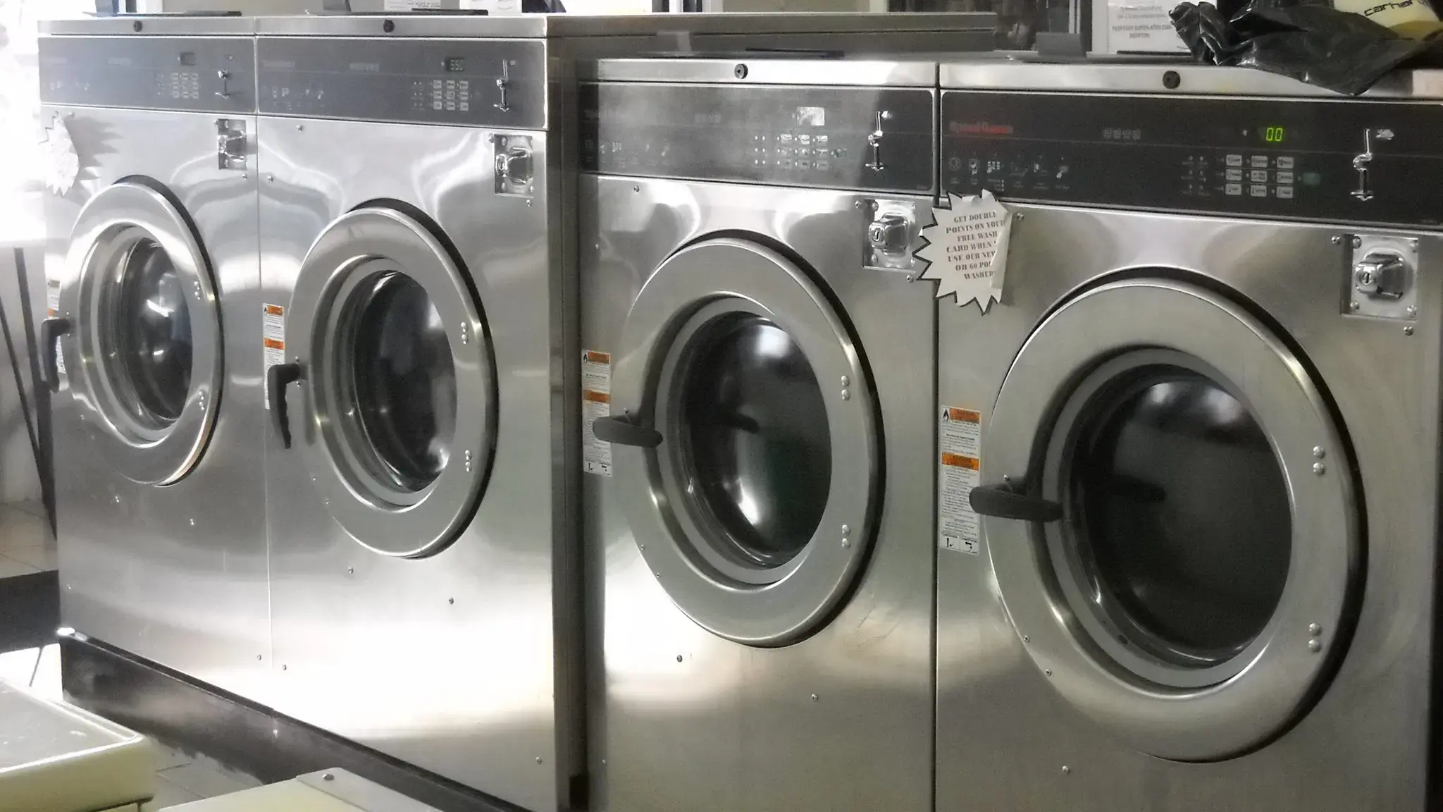 Laundry Works & Ultra Tanning - Image 16