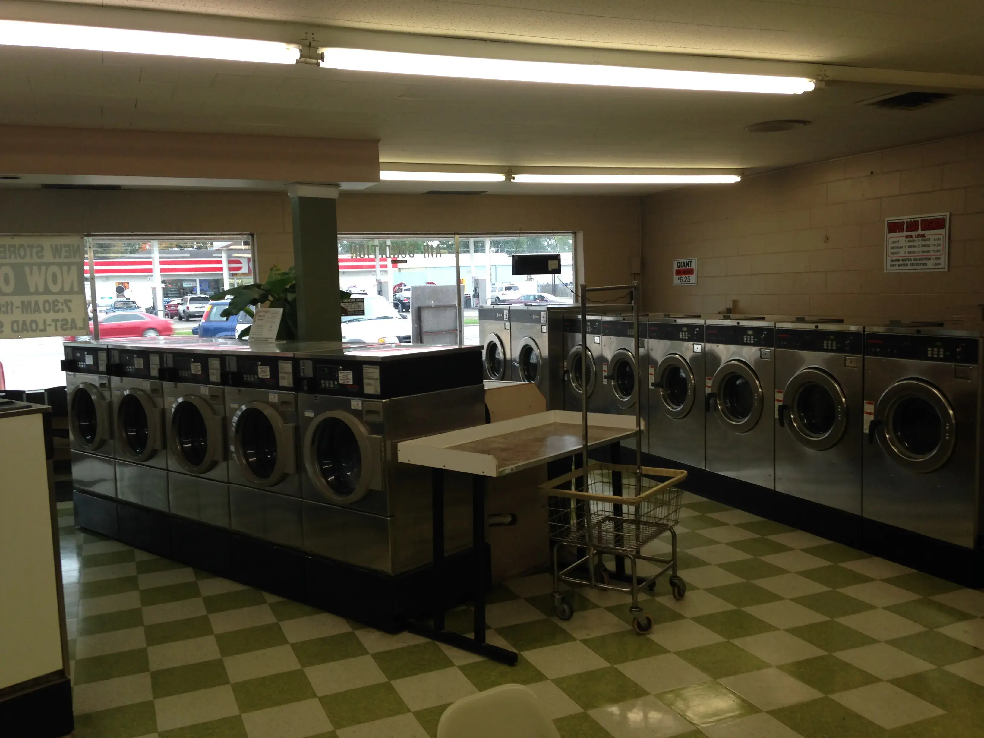 Laundry Works & Ultra Tanning thumbnail 1