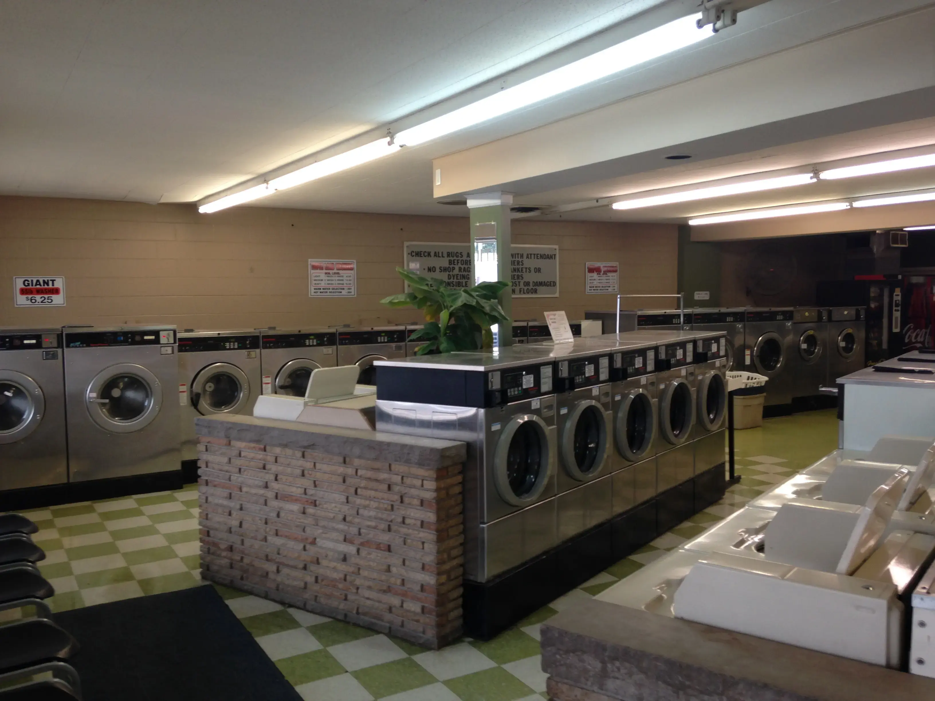 Laundry Works & Ultra Tanning - Image 17