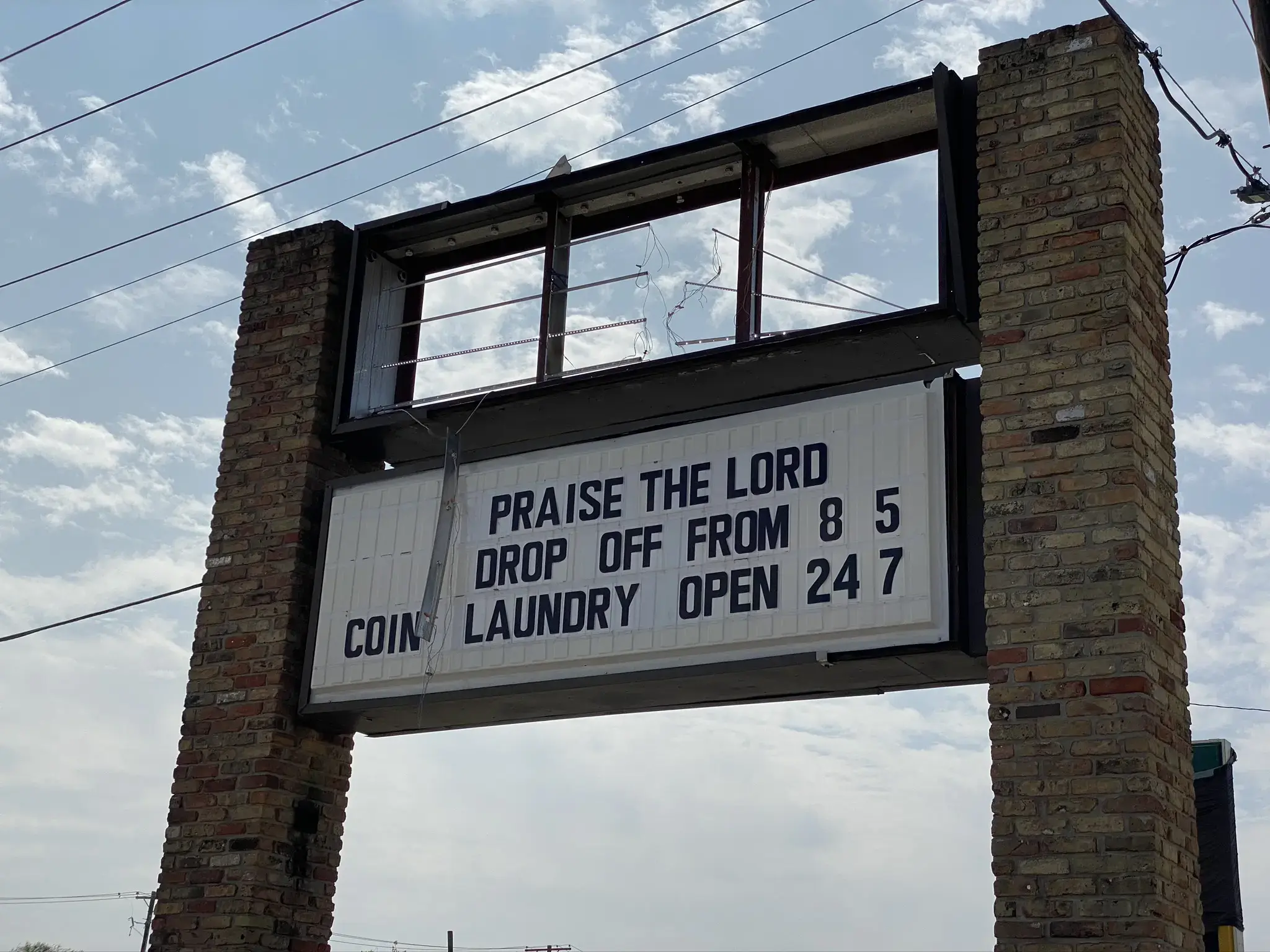 Laundry World - Common St thumbnail 3