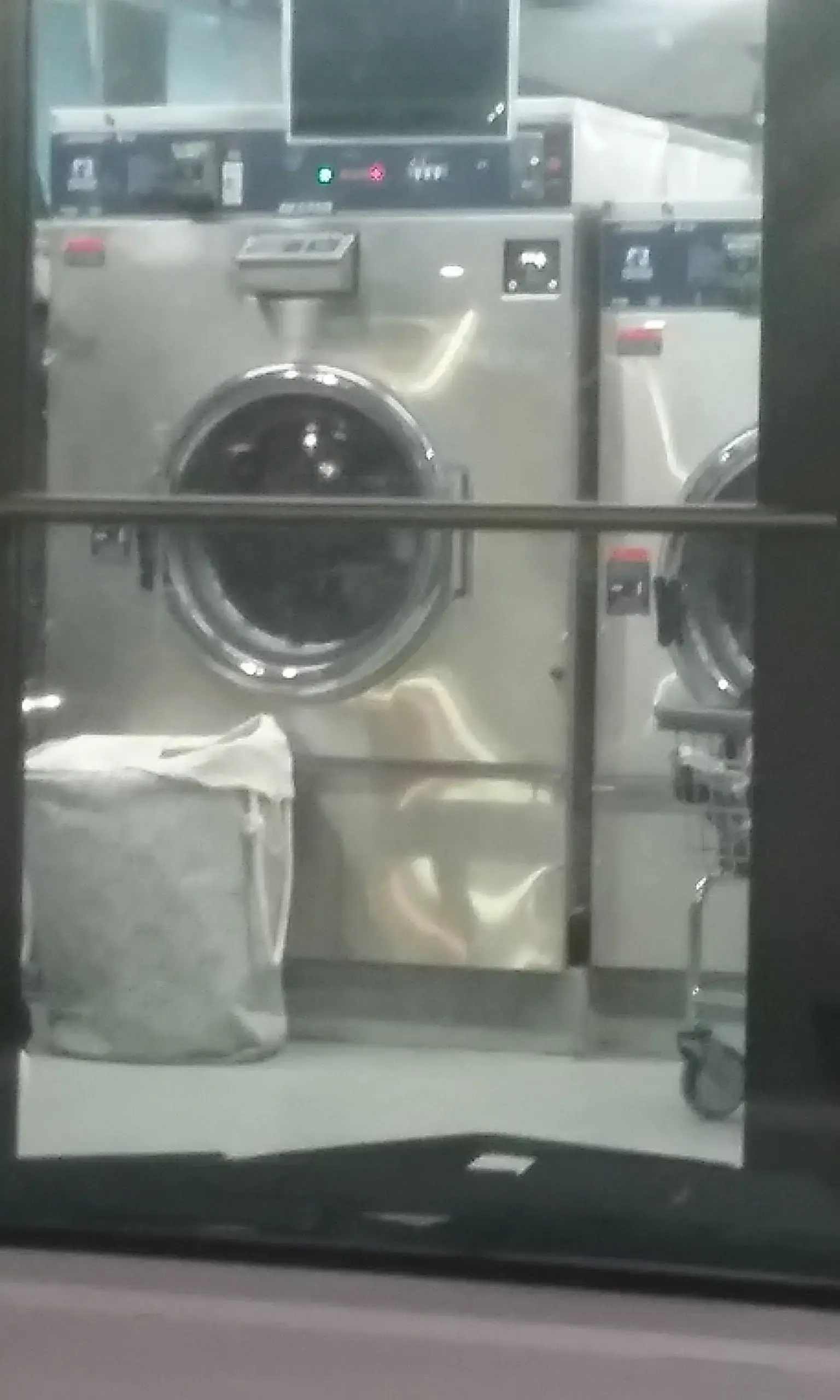 Laundry World - Common St - Image 16