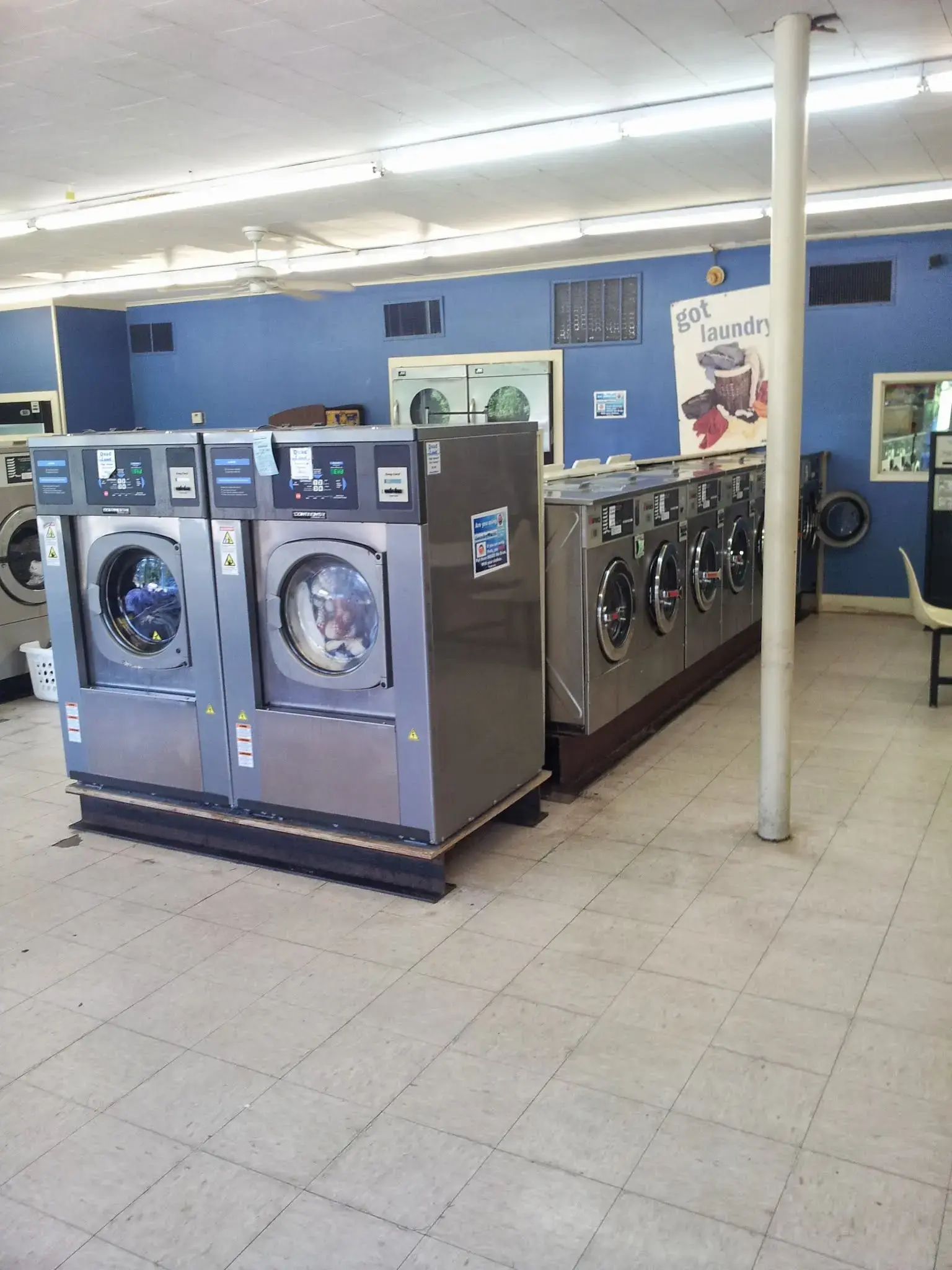 Laundry World - Lake St thumbnail 19