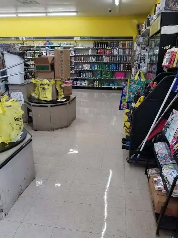 Laundry World - Lake St thumbnail 8