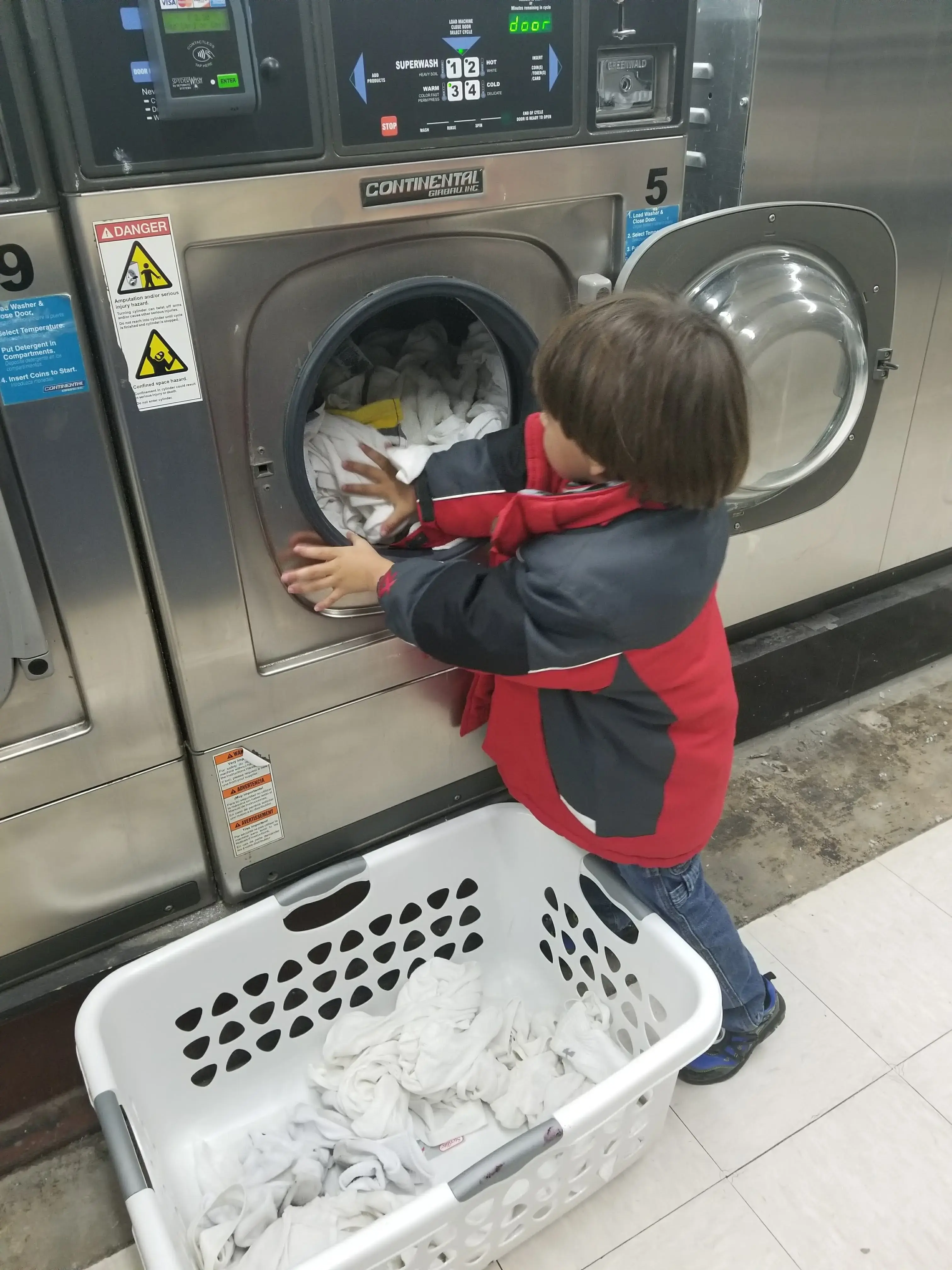 Laundry World - Lake St thumbnail 4