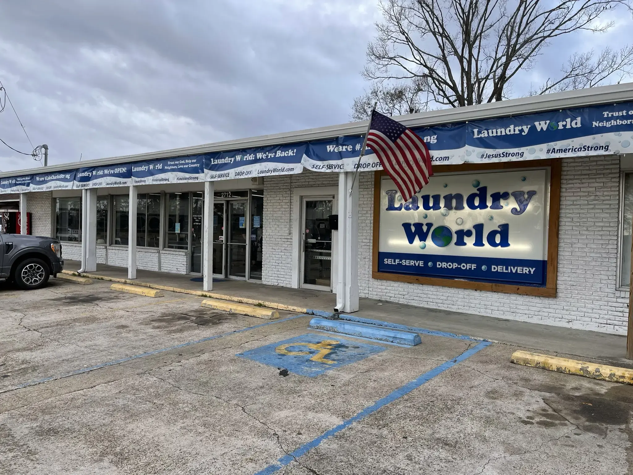 Laundry World - Lake St thumbnail 2