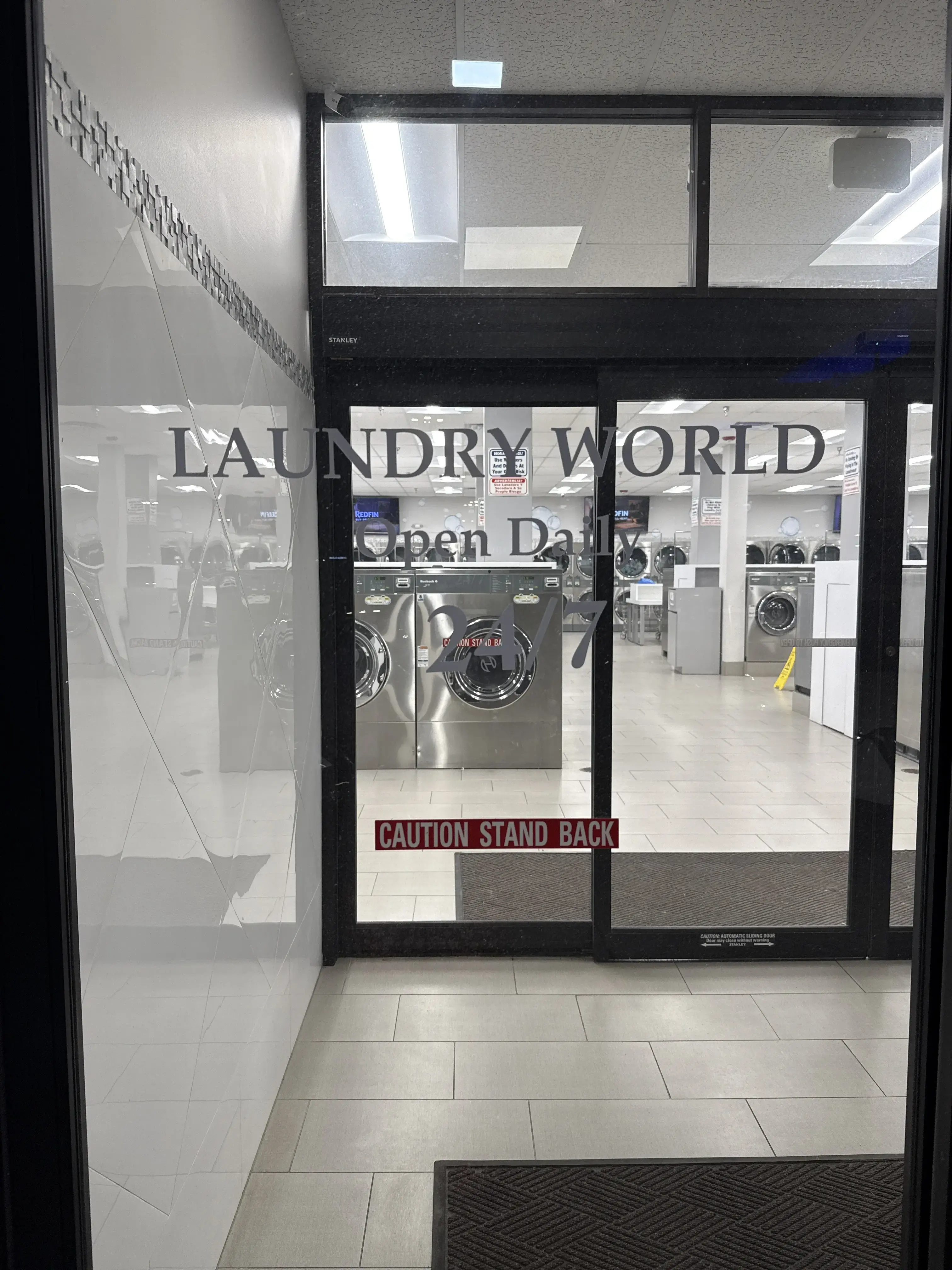 Laundry World - Image 5
