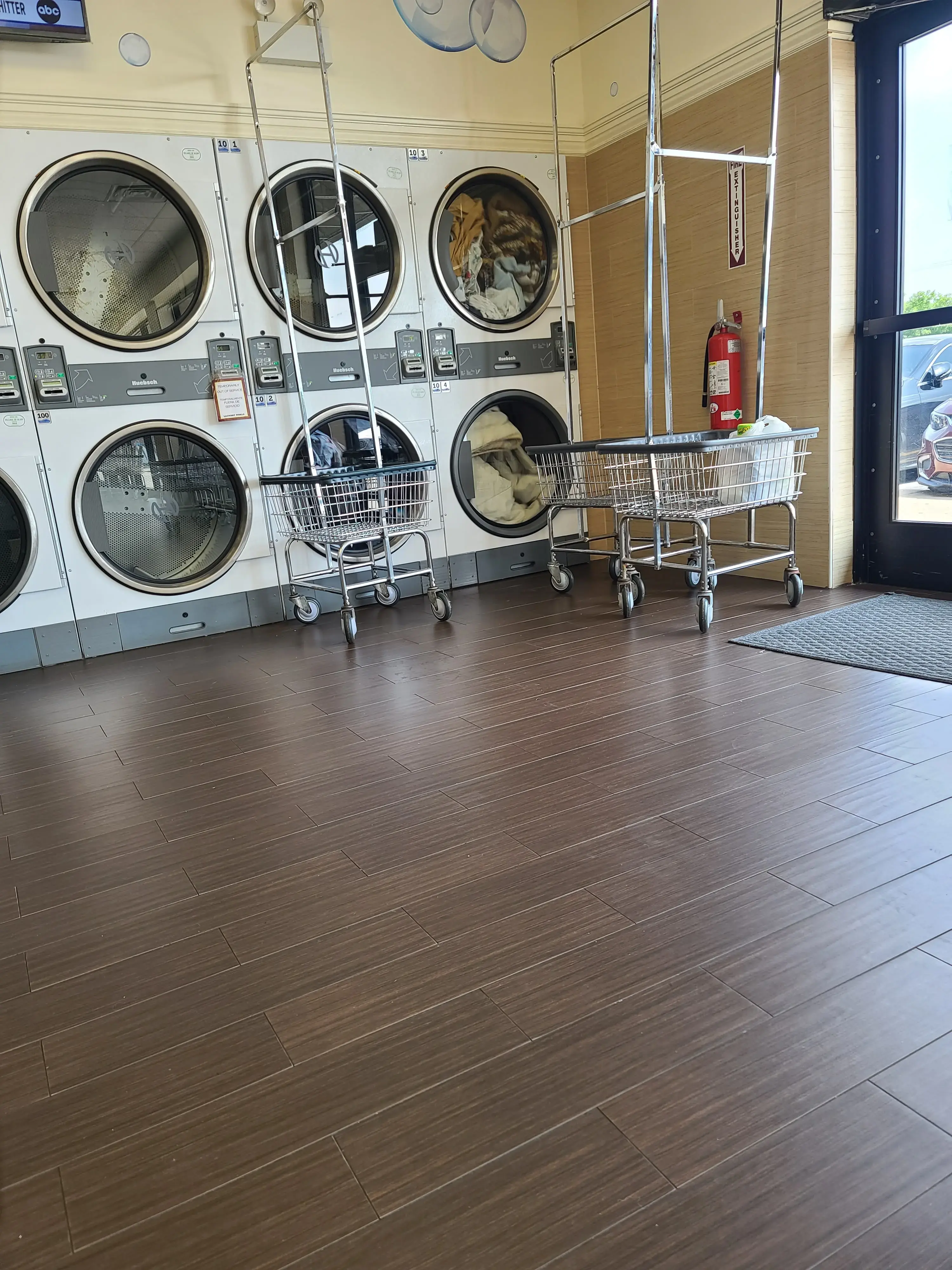 Laundry World - Image 9