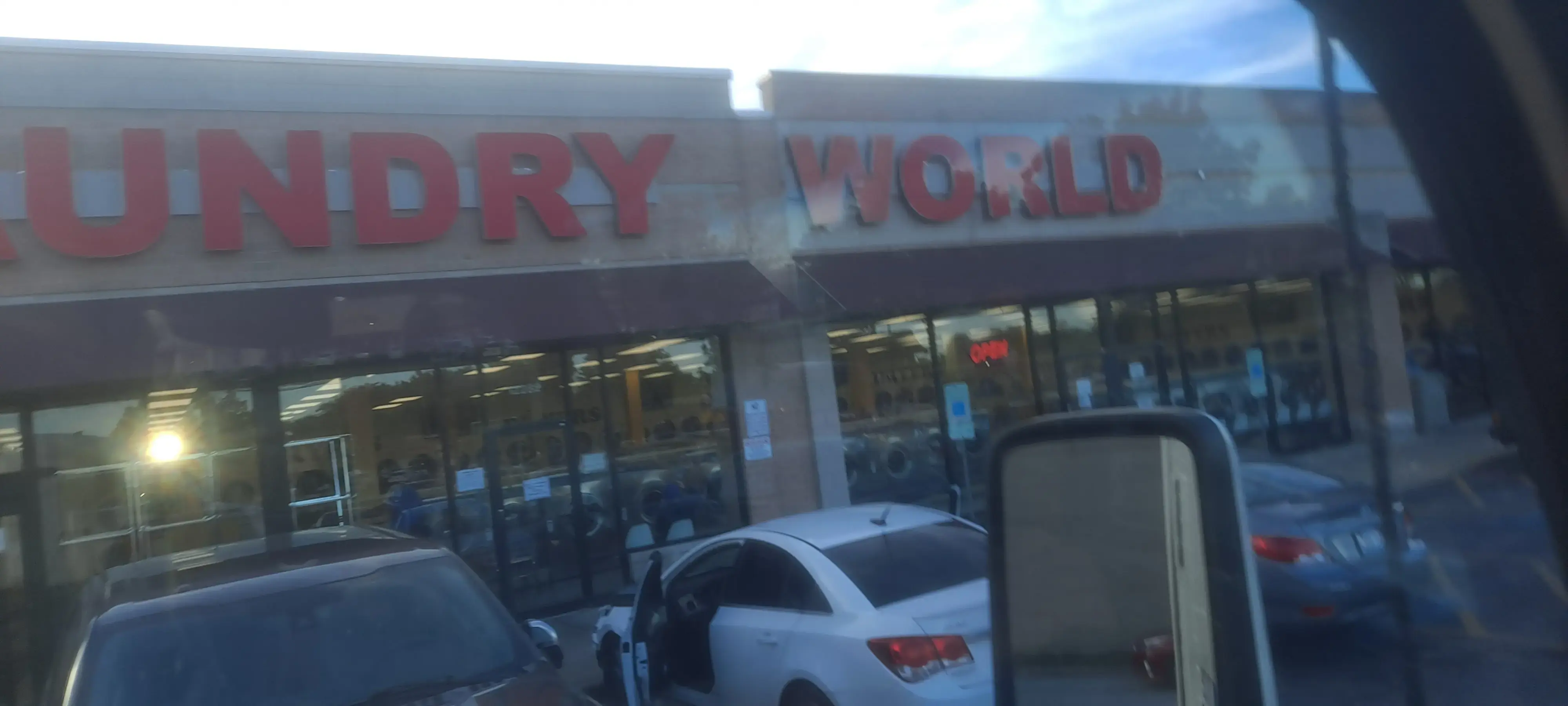 Laundry World - Image 10