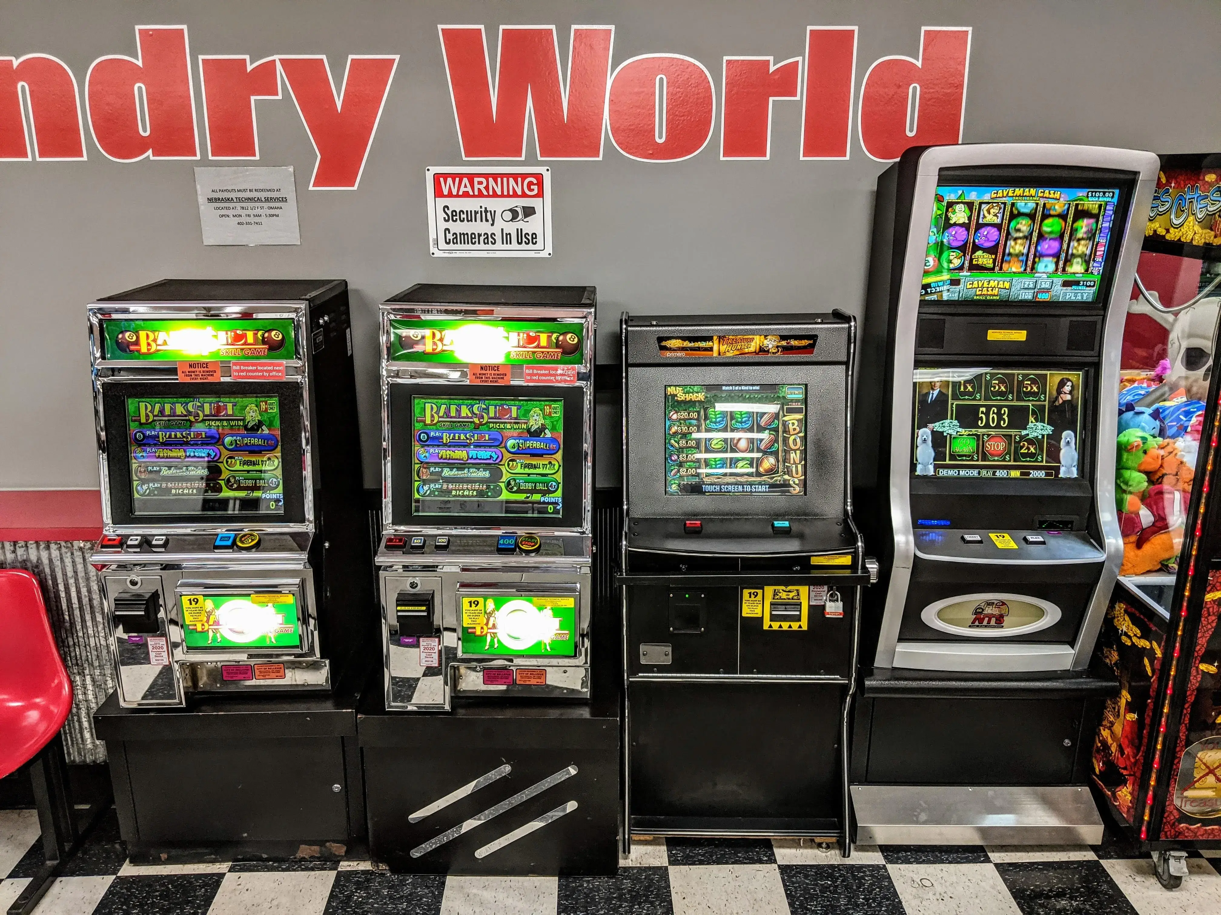 Laundry World Bellevue - Image 3
